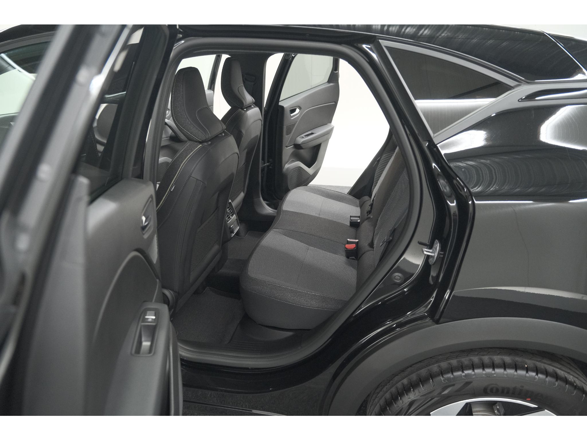 Renault Captur Mild Hybrid 160 EDC Techno | Pack Winter | Camera | Adaptieve Cruise Control | Apple Carplay