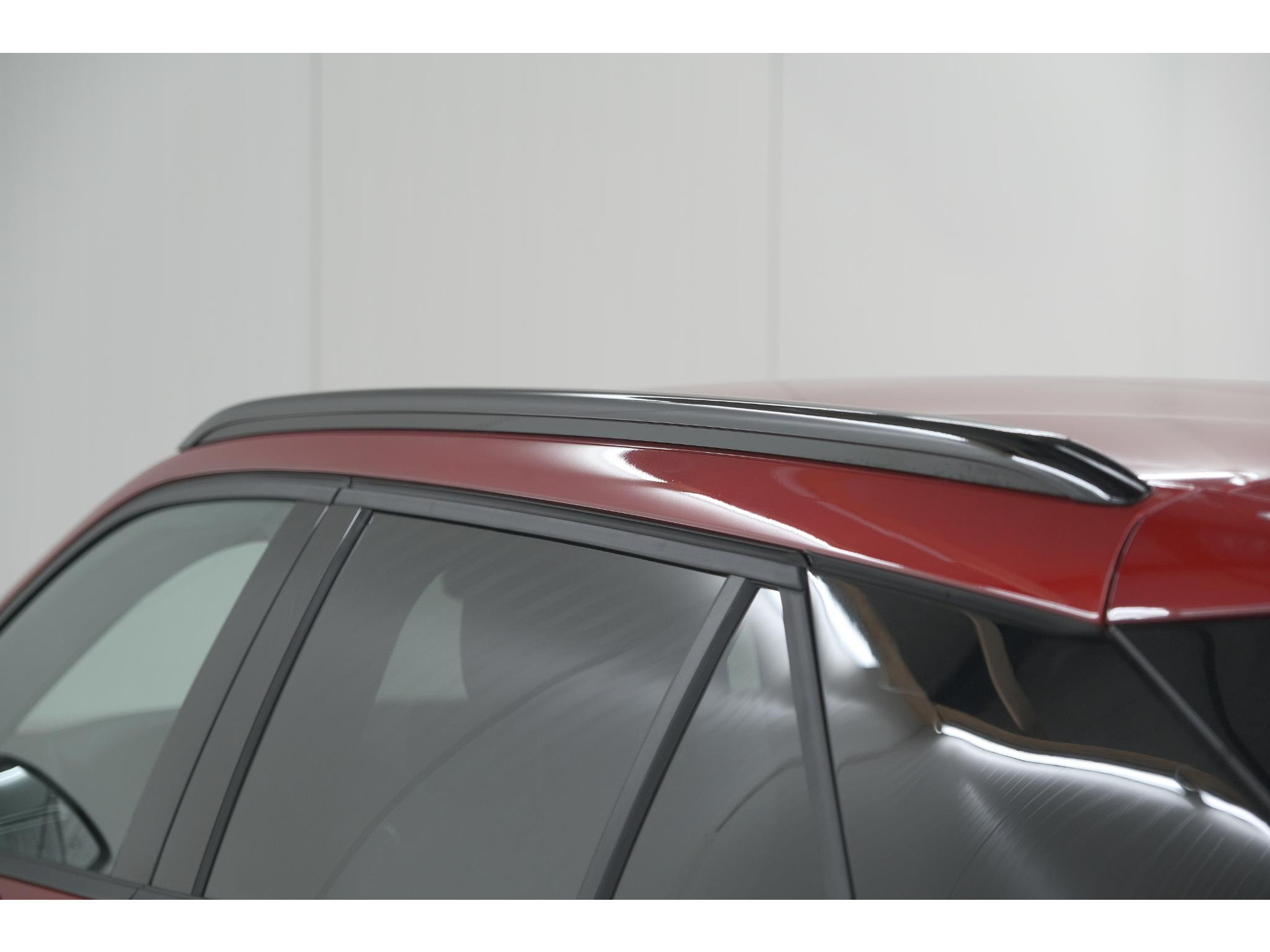 Peugeot 2008 1.2 Hybrid 145 Allure | 360 Camera | Adaptieve Cruise Control | Dodehoekdetectie | Apple Carplay