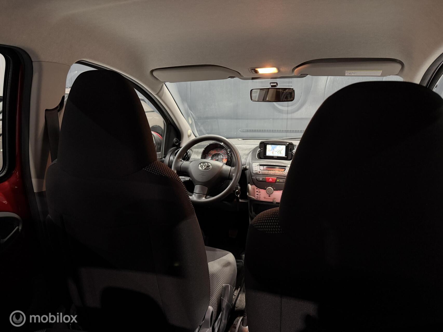 Toyota Aygo 1.0-12v Aspiration Red Navigator|Automaat|NAP|Navi