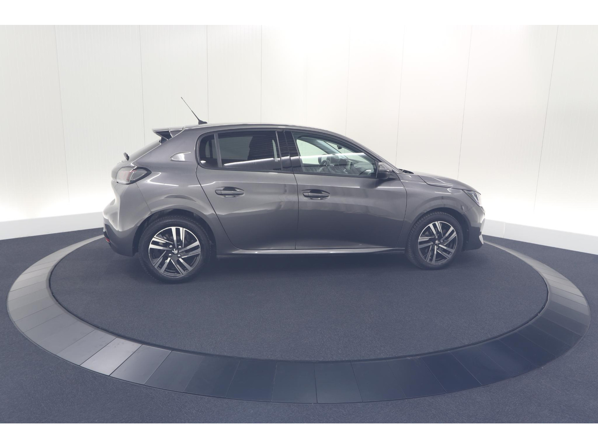 Peugeot 208 PureTech 100 Allure Pack | Parkeersensoren | Apple Carplay | Stoelverwarming