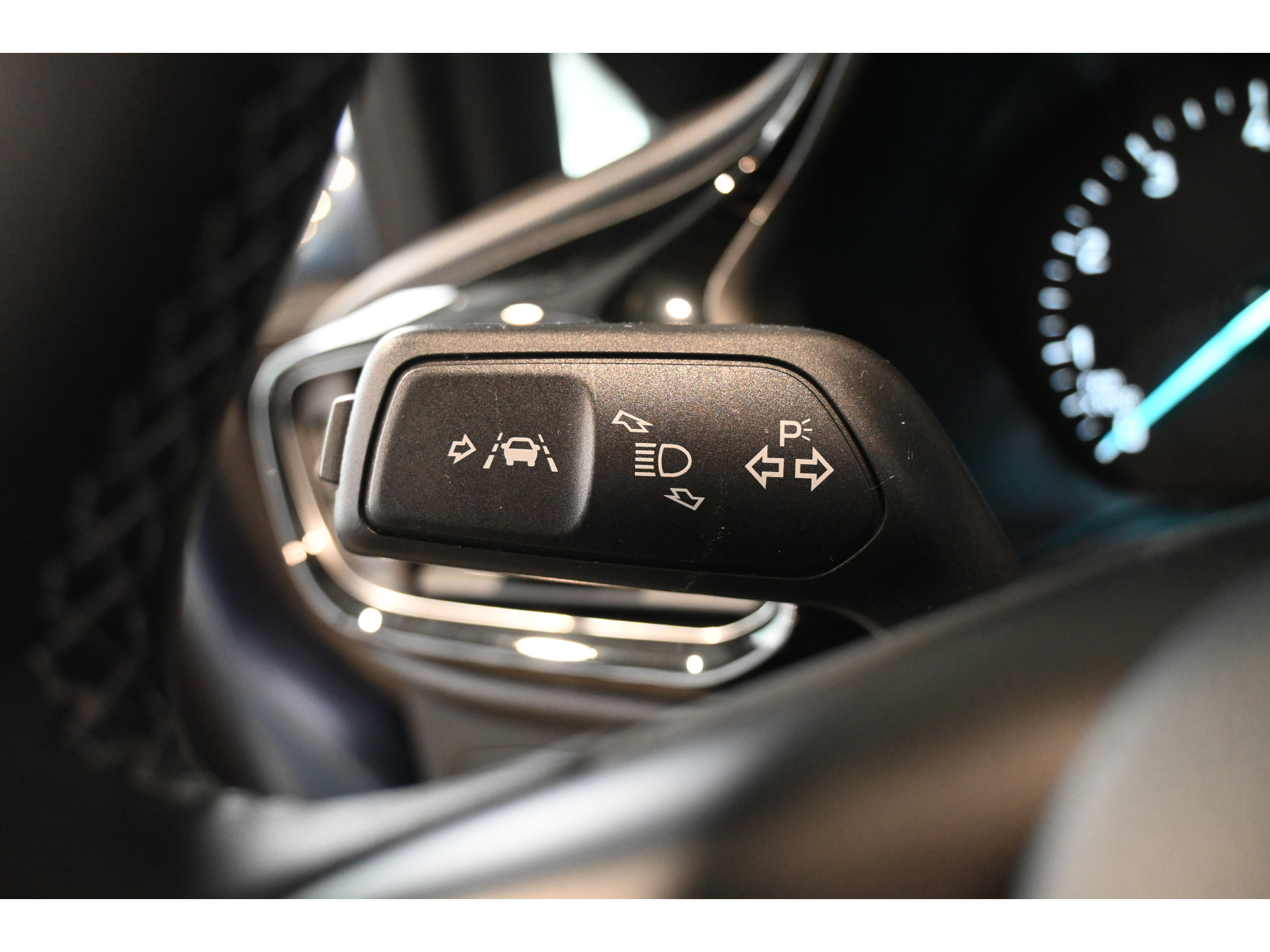 Ford Fiesta 1.0 EcoBoost Titanium Automaat Clima Navigatie LED Carplay Rijklaarprijs Inruil Mogelijk!