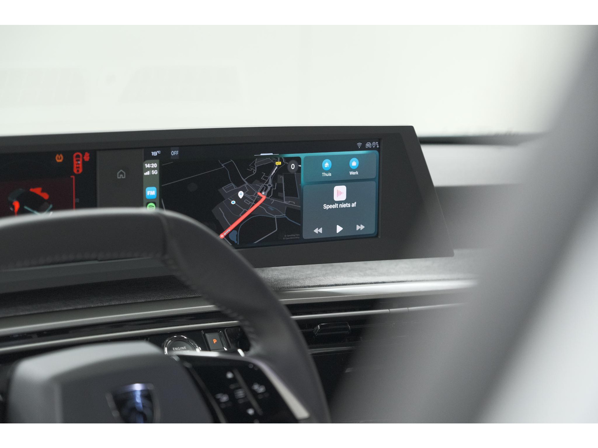 Peugeot 3008 136 Hybrid e-DCS6 Allure | Stoelverwarming | Camera | Apple Carplay
