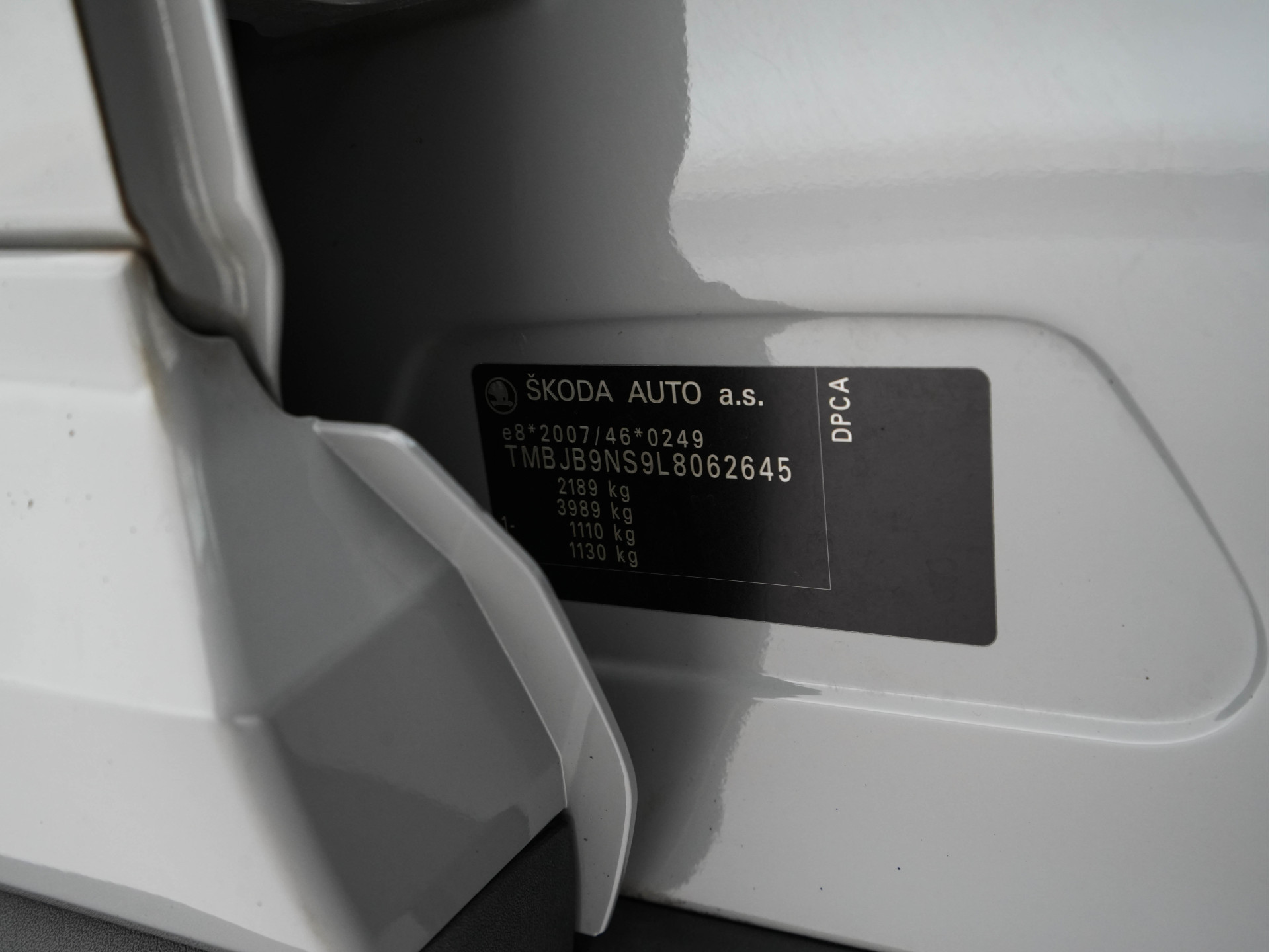 ŠKODA Kodiaq 1.5 TSI Sportline Business (INCL-BTW) Aut. *PANO | LEATHER-MICROFIBRE | FULL-LED | MEMORY-PACK | DIGI-COCKPIT | NAVI-FULLMAP | CAMERA | DAB+ | AMBIENT-LIGHT | KEYLESS | DAB+ | CARPLAY | PRIVACY-GLASS | 20"ALU*