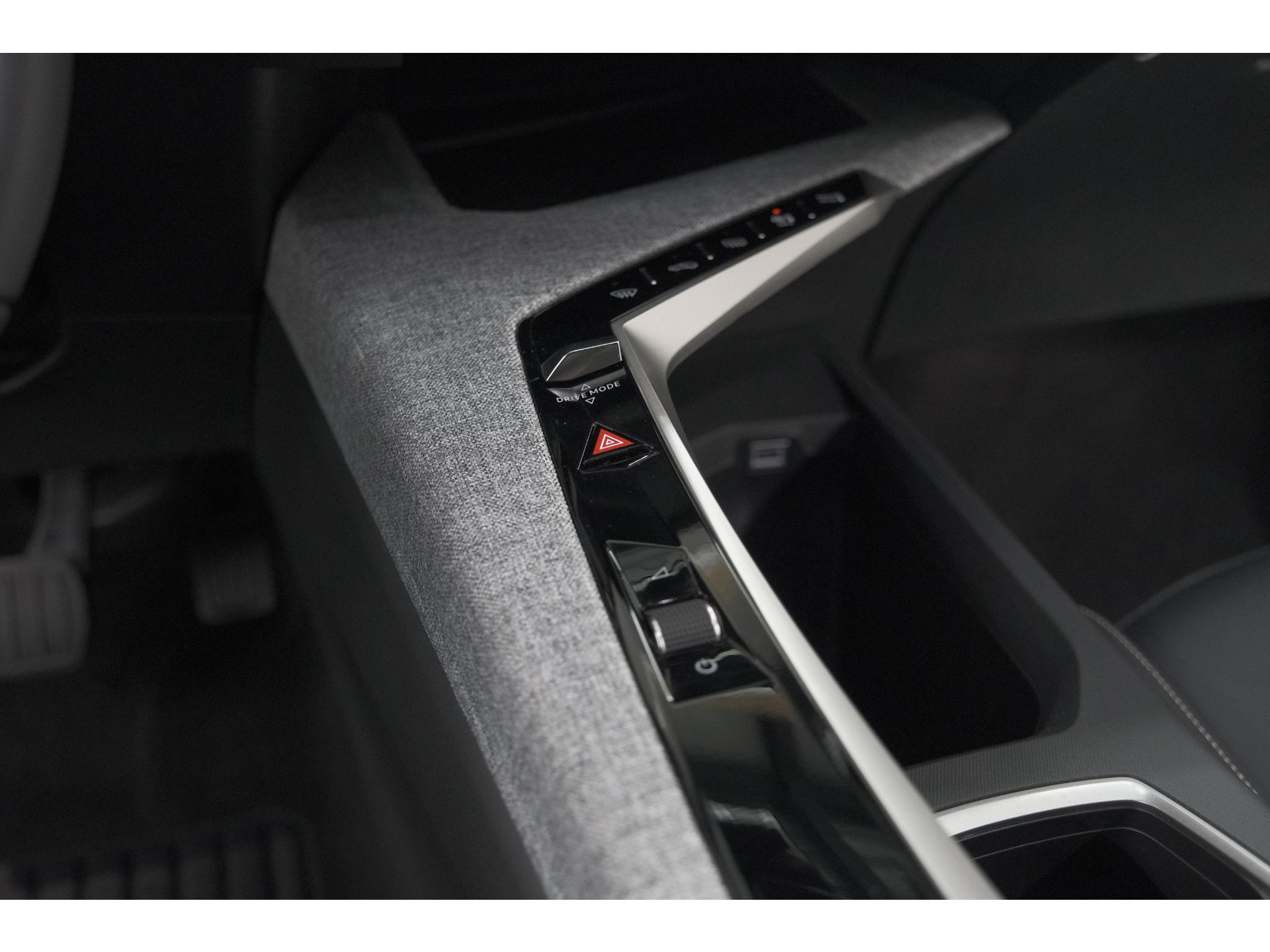 Peugeot 3008 136 Hybrid e-DCS6 Allure | Stoelverwarming | Camera | Apple Carplay
