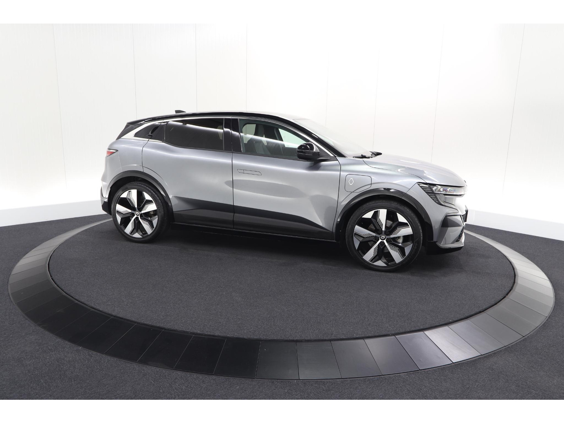 Renault Megane E-Tech EV40 Boost Charge Techno | SOH 95,5% | Camera | Apple Carplay | Parkeersensoren