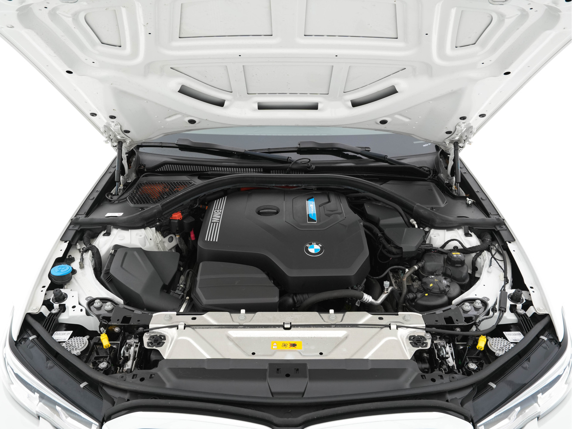 BMW 3-serie Touring 330e Plug-In (INCL-BTW) *LUXURY-LEATHER | NAVI-FULLMAP |  DIGI-COCKPIT | FULL-LED | DAB | ECC | PDC | ADAPTIVE-CRUISE | HEATED-SPORSEATS | KEYLESS | PRIVACY-GLASS | KEYLESS | CARPLAY | TOWBAR | 17"ALU*