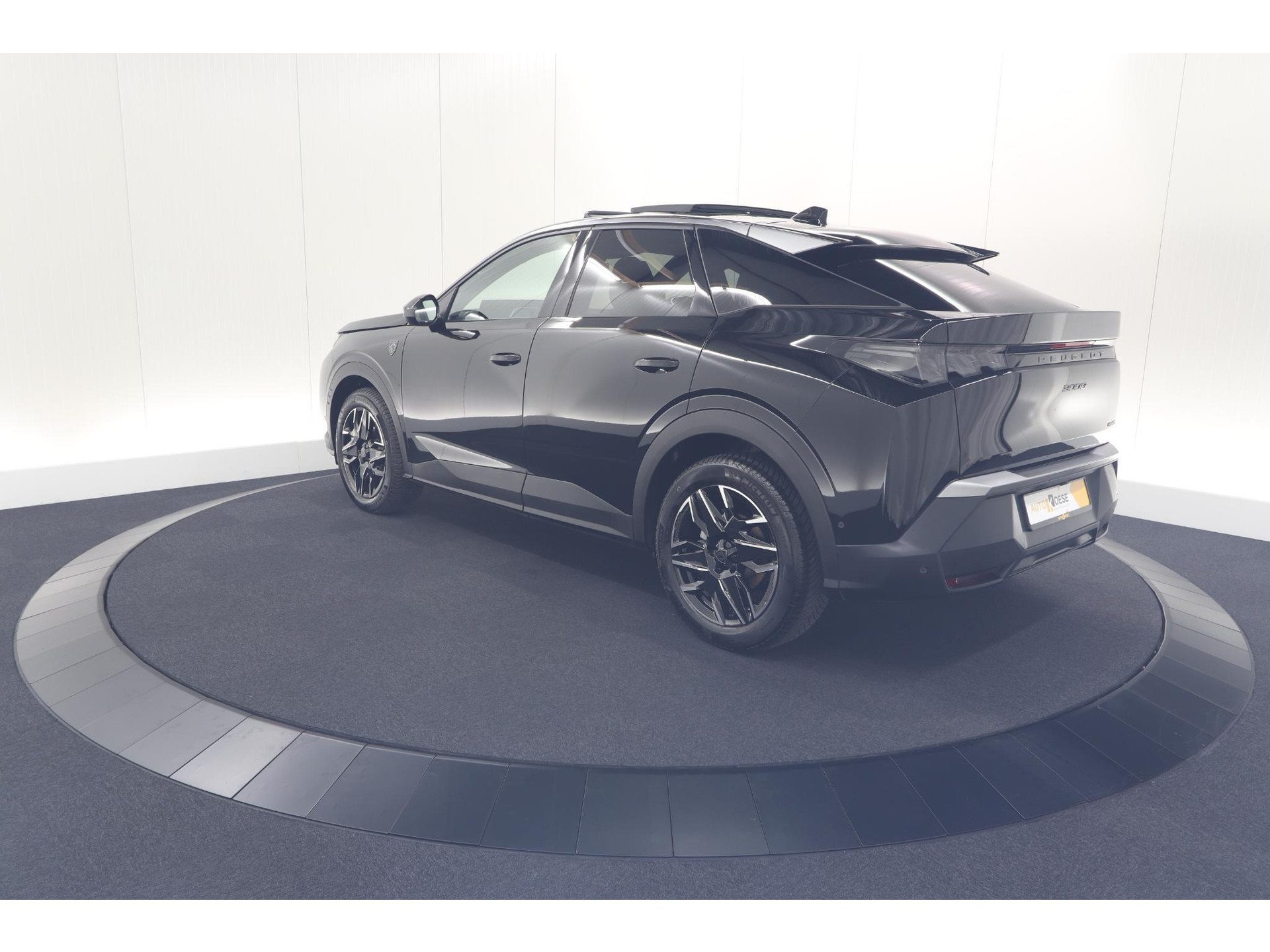 Peugeot 3008 1.2 Hybrid 136 GT | Panoramadak | 360 Camera | Stoelverwarming | Elektrische Kofferklep | Allseason Banden