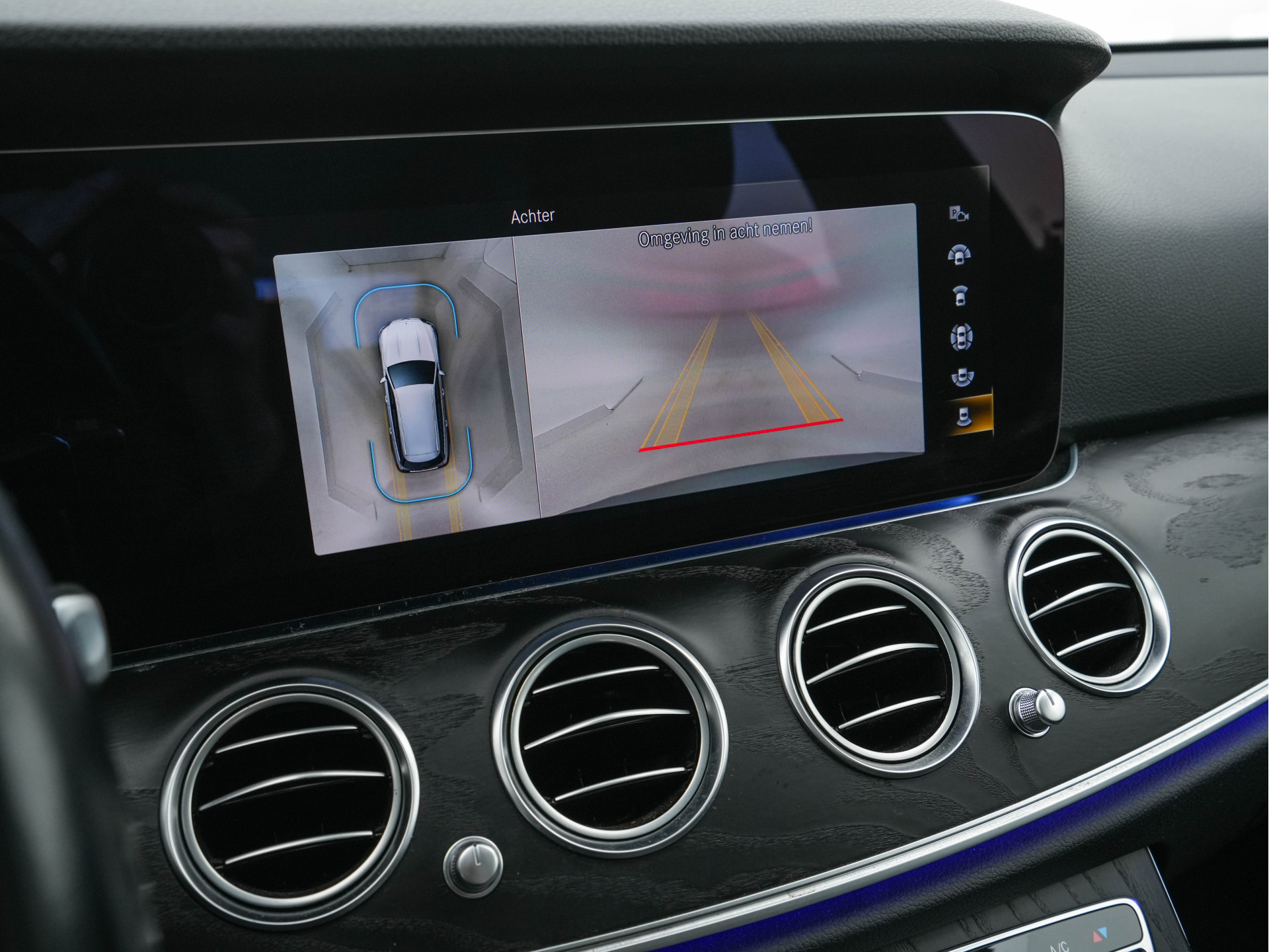 Mercedes-Benz E-klasse Estate 300 de Business Solution Luxury Plug-In (INCL-BTW) Aut. *DIGI-COCKPIT | MULTIBEAM-LED | LUXURY-LEATHER | TOP-VIEW | KEYLESS | DAB | NAVI-FULLMAP | CRUISE | SHIFT-PADDLES | AMBIENT-LIGHT | HEATED-SPORTSEATS | 18"ALU*