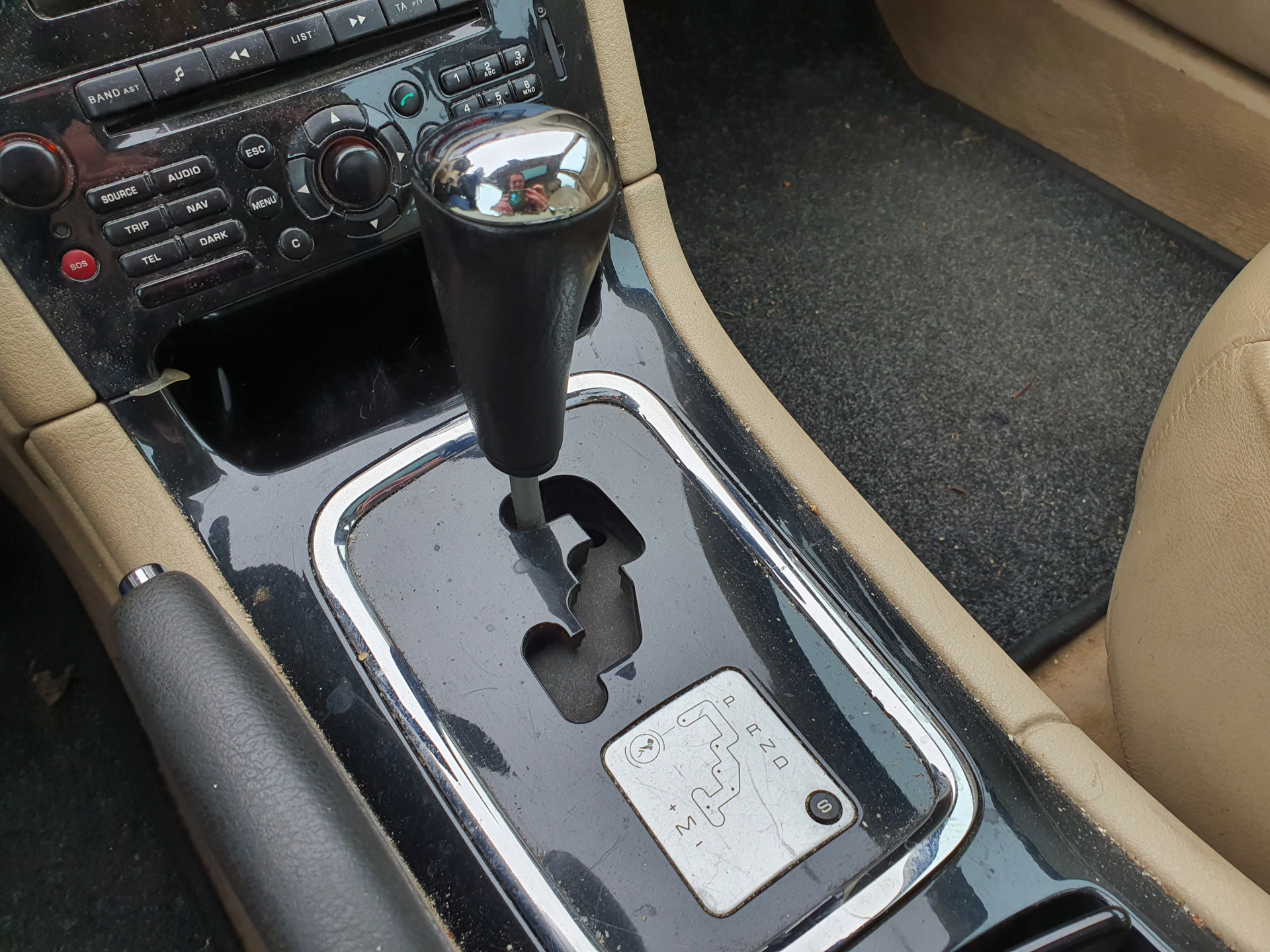 Peugeot 607 2.7 HDiF Executive Ivoire-Pack Aut. *PANO | XENON | NAPPA-FULL-LEATHER | NAVI-FULLMAP | CRUISE | MEMORY-PACK | HEATD-COMFORTSEATS | TOWBAR | HEATED-SEATS | 17"ALU*