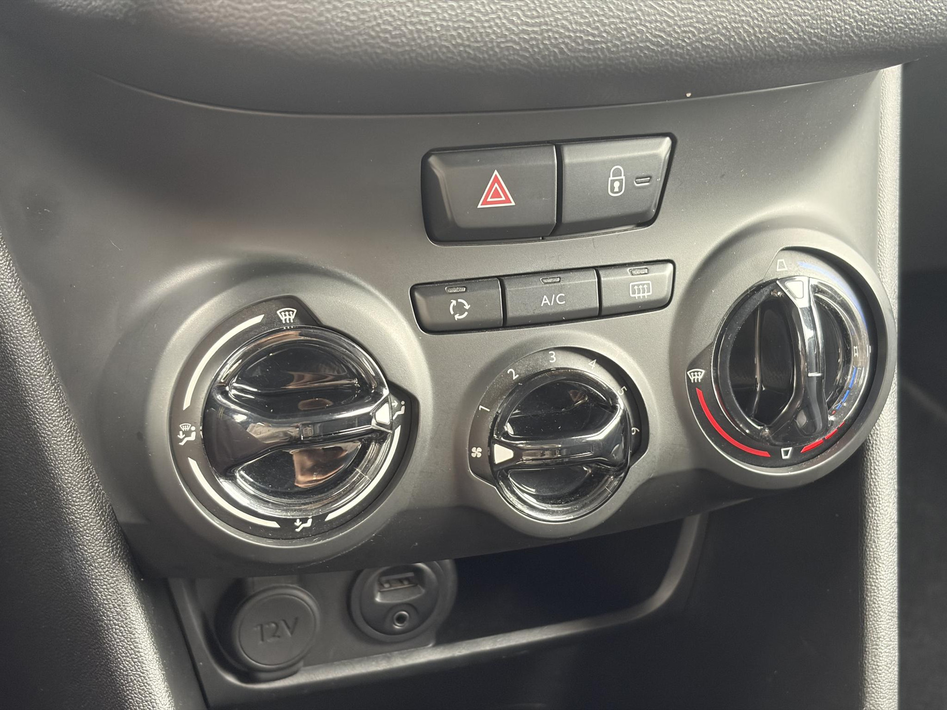 Peugeot 208 1.2 PureTech Style ✓D-riem vv in 2024✓1 Eigenaar✓Navi✓Airco✓Cruise✓Lm velgen✓5 Deurs✓N.A.P✓Apk tot 10-2027