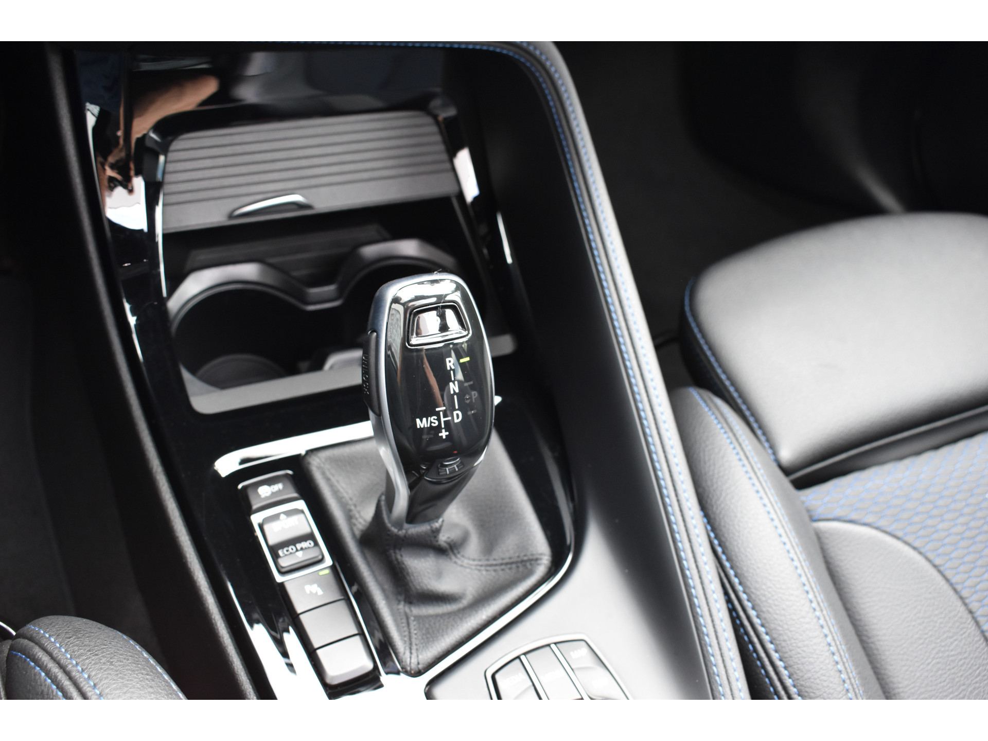 BMW X1 sDrive18i M-Pakket Carplay/Navi Panoradak Automaat Led Stoelverwarming