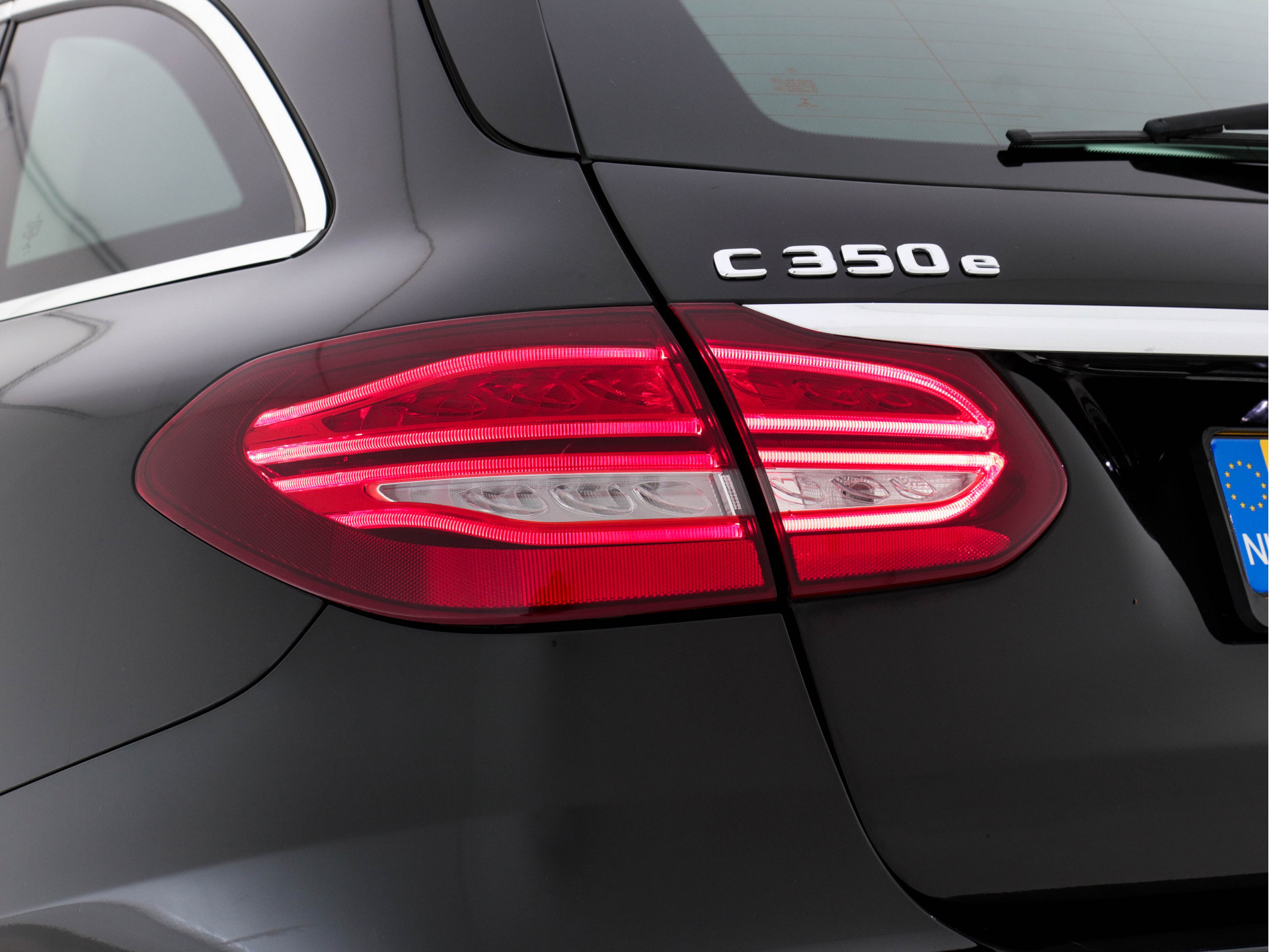 Mercedes-Benz C-klasse Estate 350 e Avantgarde (HYBRID ACCU DEFECT) (INCL-BTW ) Aut *NAVI-FULLMAP | FULL-LED | LEATHER-FABRIC | CAMERA | AIRMATIC | ECC | PDC | CRUISE | HEATED-SPORTSEATS | SHIFT-PADDLES |  17"ALU*