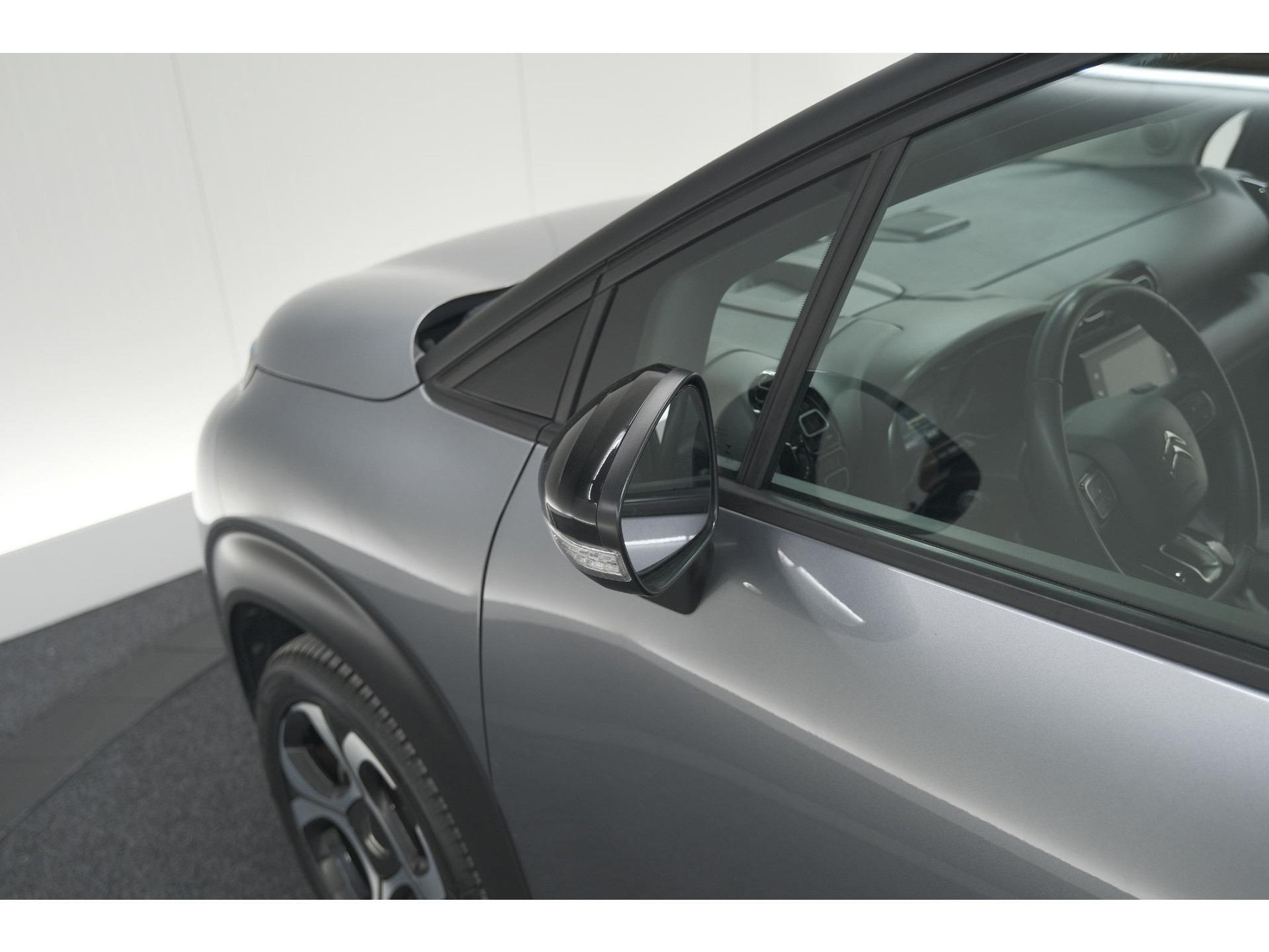 Citroen C3 Aircross PureTech 110 EAT6 Shine | Trekhaak | Panoramadak | Head-Up Display | Camera | Navigatie