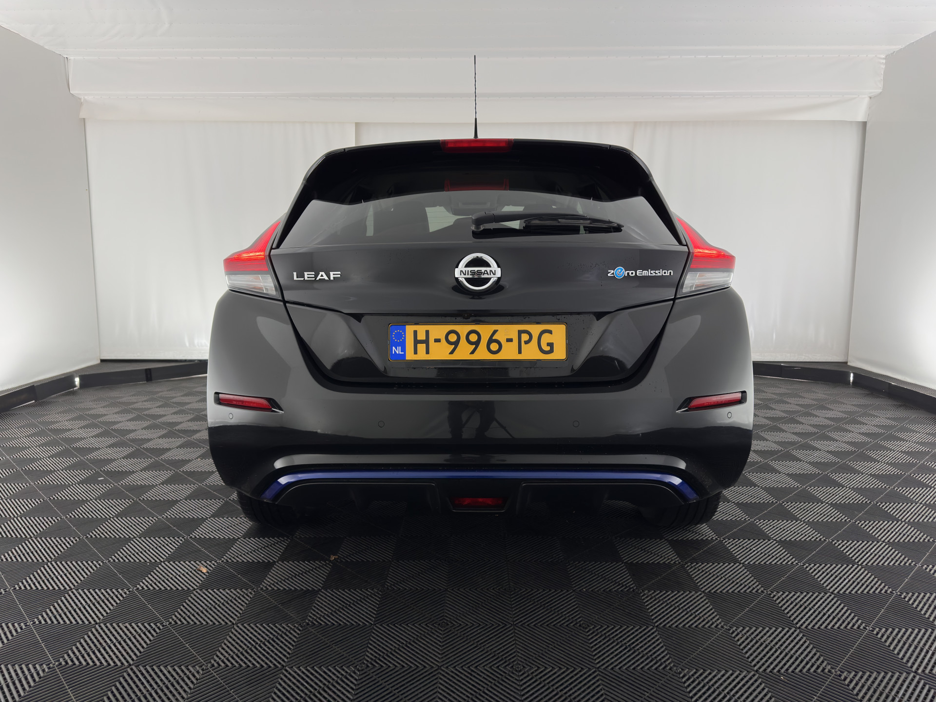 Nissan LEAF Tekna 40 kWh (SOH-83%) (INCL-BTW) *Aut.*LEATHER | FULL-LED | BOSE-AUDIO | TOPVIEW | DAB | KEYLESS | NAVI-FULLMAP | DAB | HEATED-COMFORTSEATS | PRIVACY-GLASS | ADAPTIVE-CRUISE | 17''ALU*