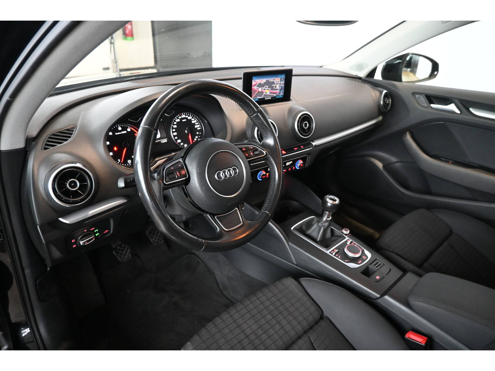 Audi A3 Limousine 1.4 TFSI CoD Ambition Pro Line Plus Clima Navigatie Cruise Control Inruil Mogelijk!