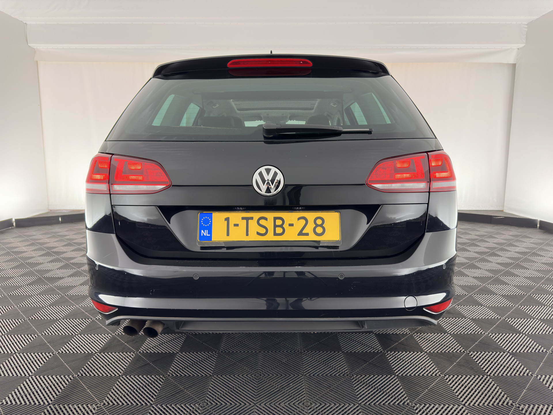 Volkswagen Golf Variant 1.4 TSI Highline Aut. *PANO | ADAPTIVE-CRUISE | LEATHER-FABRIC | XENON | DYNAUDIO-SOUND | KEYLESS | NAVI-FULLMAP | HEATED-ERGONOMIC-SPORTSEATS | ECC | PRIVACY-GLASS | PARKPILOT | 17''ALU*