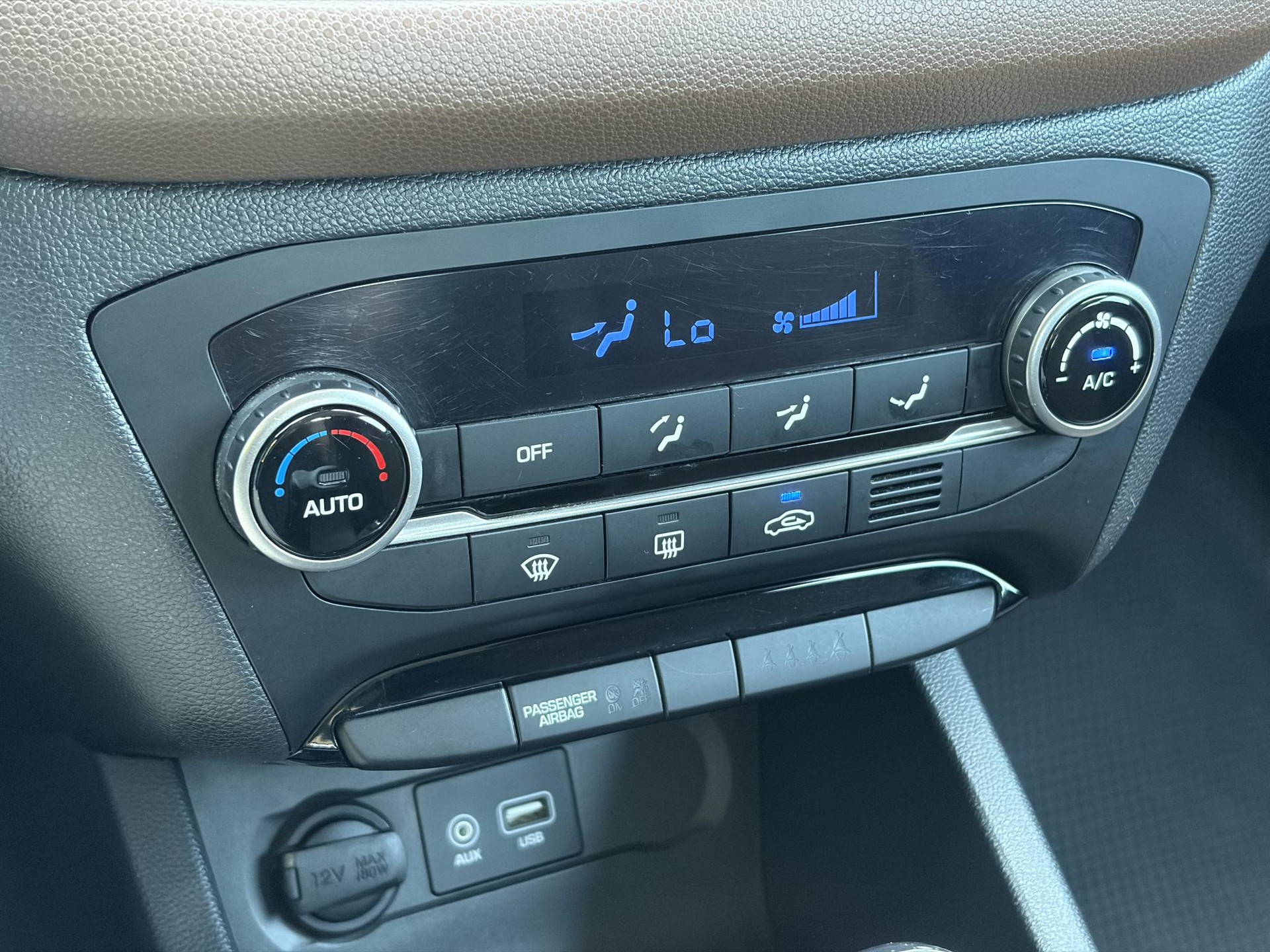 Hyundai i20 1.0 T-GDI Comfort 2e Eigenaar l Trekhaak l Navi l Camera l Carplay l Clima l Cruise l Rijstrooksensor l Pdc l N.A.P l Apk tot 05-2027