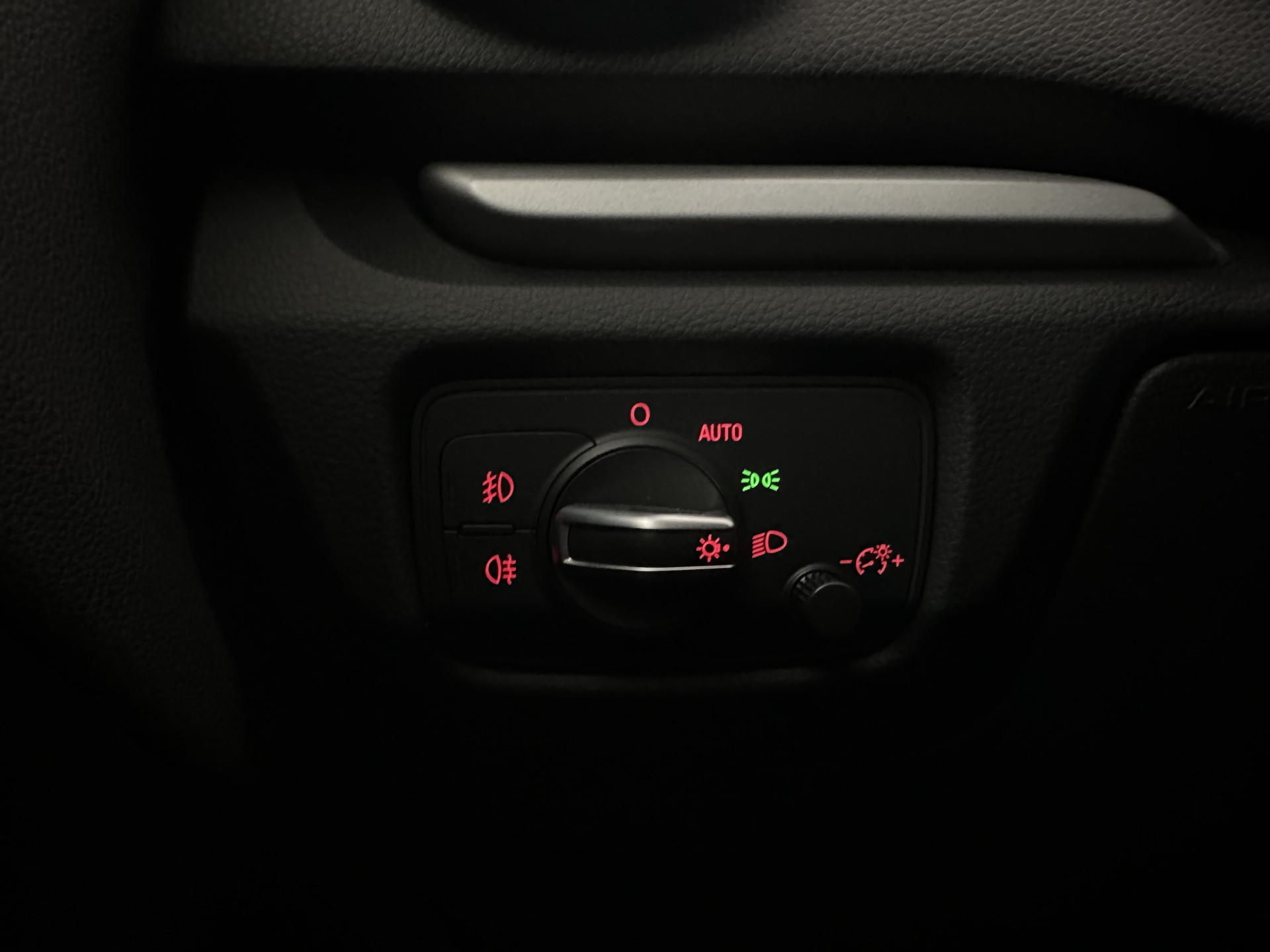 Audi A3 Limousine 1.6 TDI S-Line Ambition Sport Edition *XENON | NAVI-FULLMAP | COMFORT-SEATS | PRIVACY-GLASS | ECC | PDC | CRUISE | 18''ALU*