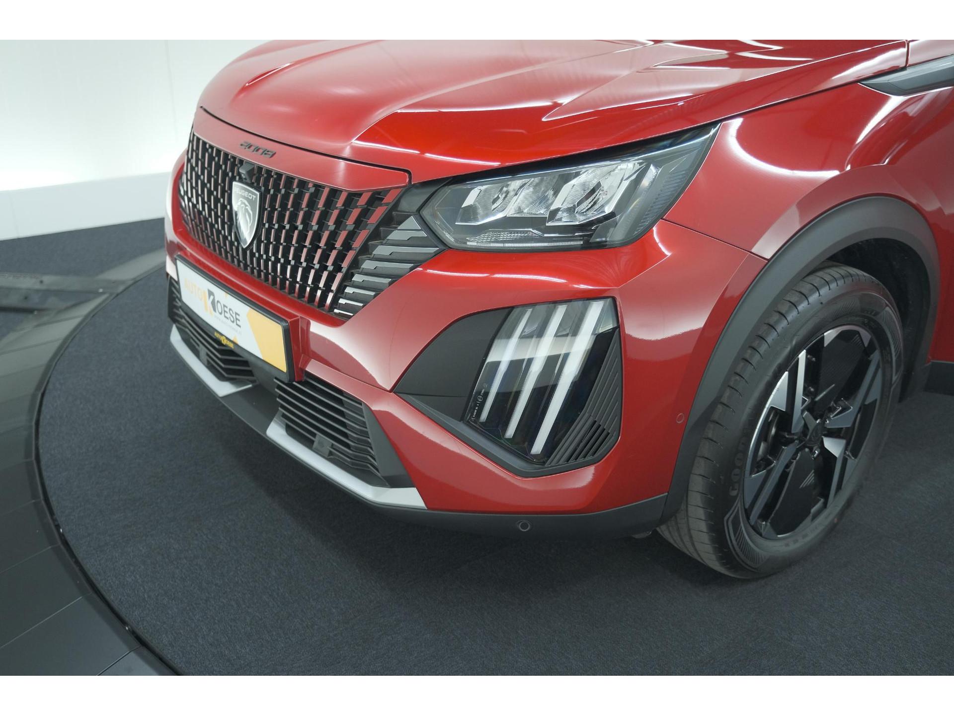 Peugeot 2008 Hybrid 145 e-DCS6 Allure | 360 Camera | Adaptieve Cruise Control | Navigatie | Dodehoekdetectie