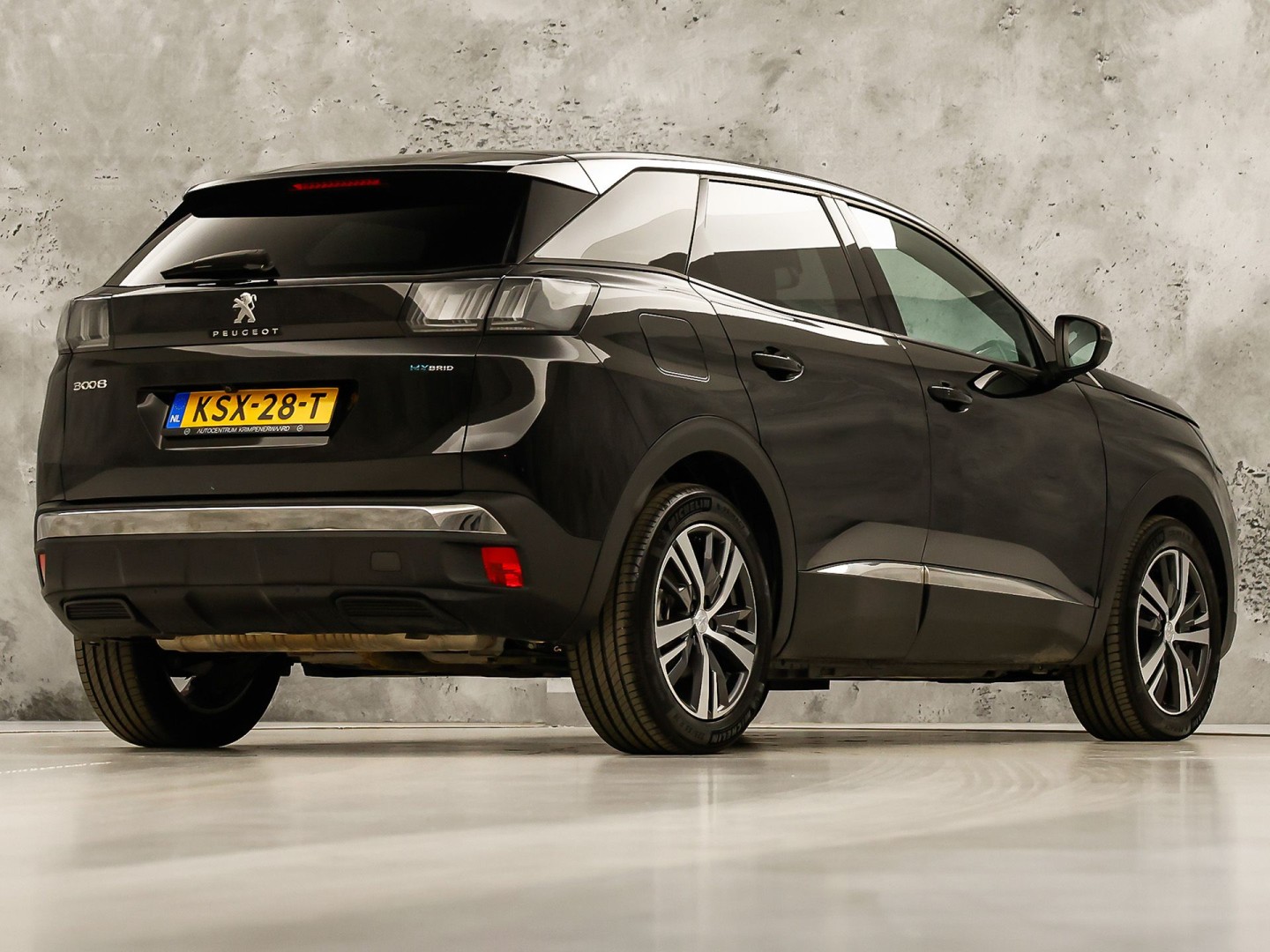 Peugeot 3008 1.6 HYbrid 225 Allure Sport 225Pk Automaat (APPLE CARPLAY, GROOT NAVI, 360 CAMERA, KEYLESS, SPORTSTOELEN, LEDER, GETINT GLAS, ZWART HEMEL, NIEUWSTAAT)