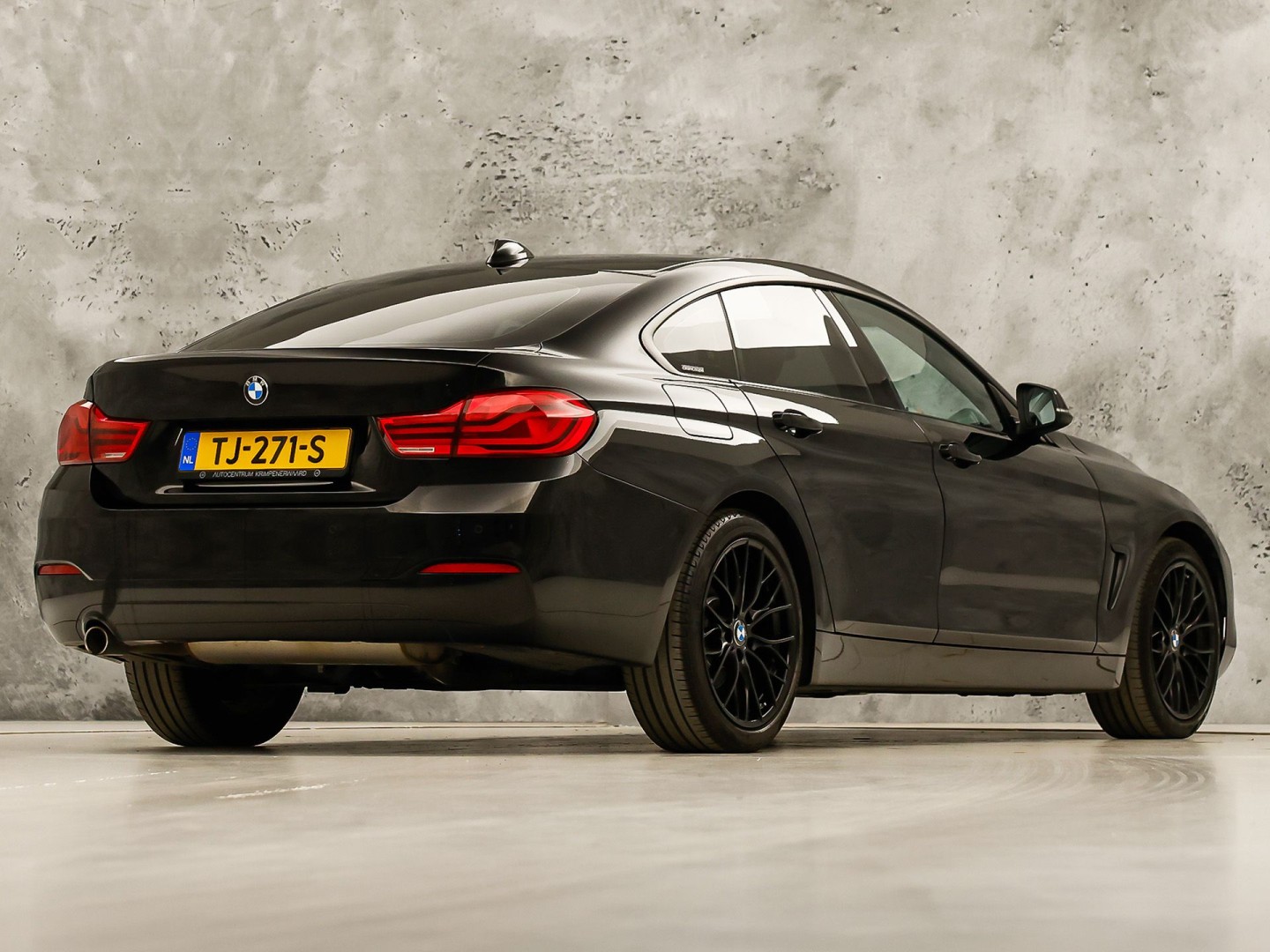 BMW 4-Serie Gran Coupe 418i Executive Sport Black Pack Automaat (NAP, DEALER ONDERHOUDEN, NAVIGATIE, CLIMATE, SPORTSTOELEN, PARKEERSENSOREN, CRUISE, FLIPPERS, NIEUWE APK, NIEUWSTAAT)