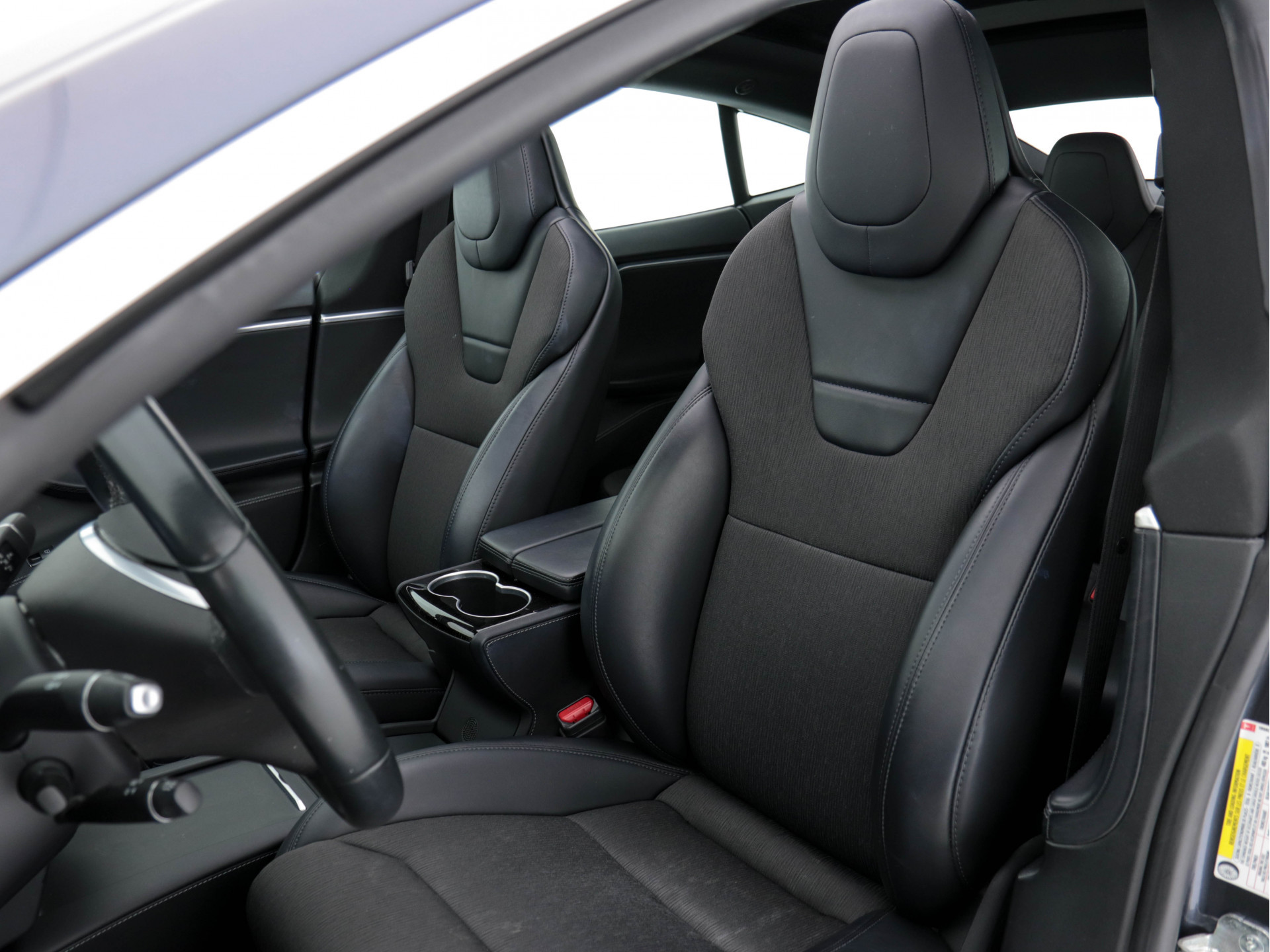 Tesla Model S 235 Kw Base [ 3-Fase ] (INCL-BTW) *PANO | AUTO-PILOT | KEYLESS | FULL-LED | 1/2-LEATHER | NAVI-FULLMAP | SURROUND-VIEW | APP-CONNECT | LANE-ASSIST | DIGI-COCKPIT | DAB | SPORT-SEATS | 19"ALU