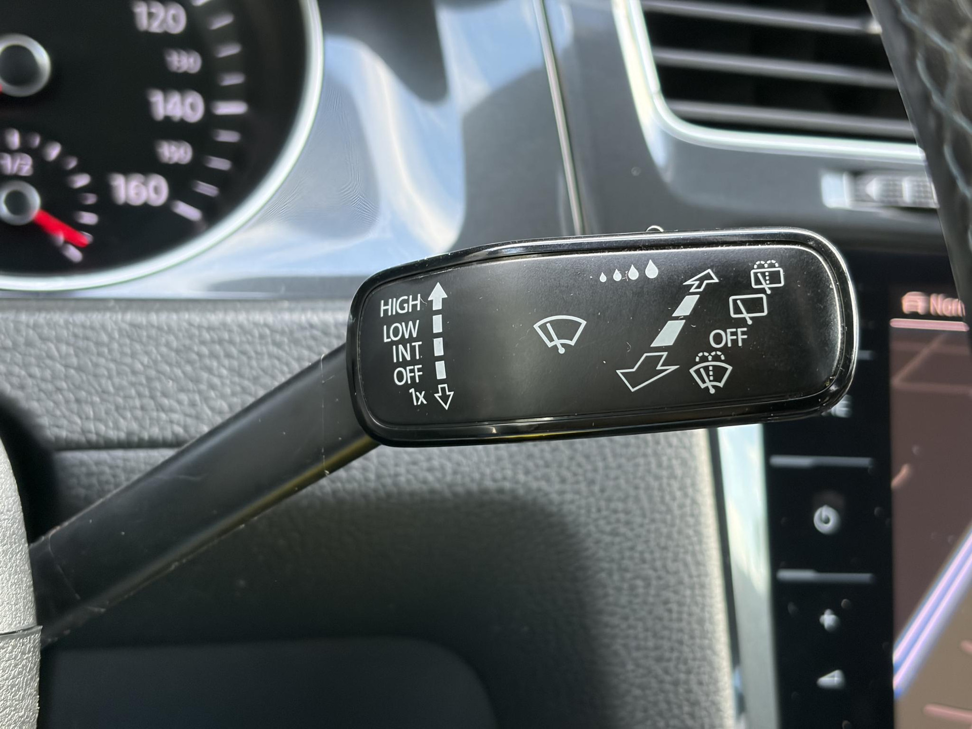 Volkswagen e-Golf ✓SOH 84,55%✓Carplay✓Navi✓LED✓Clima✓Cruise✓Pdc V+A✓Lm velgen✓N.A.P✓Apk tot 07-2027