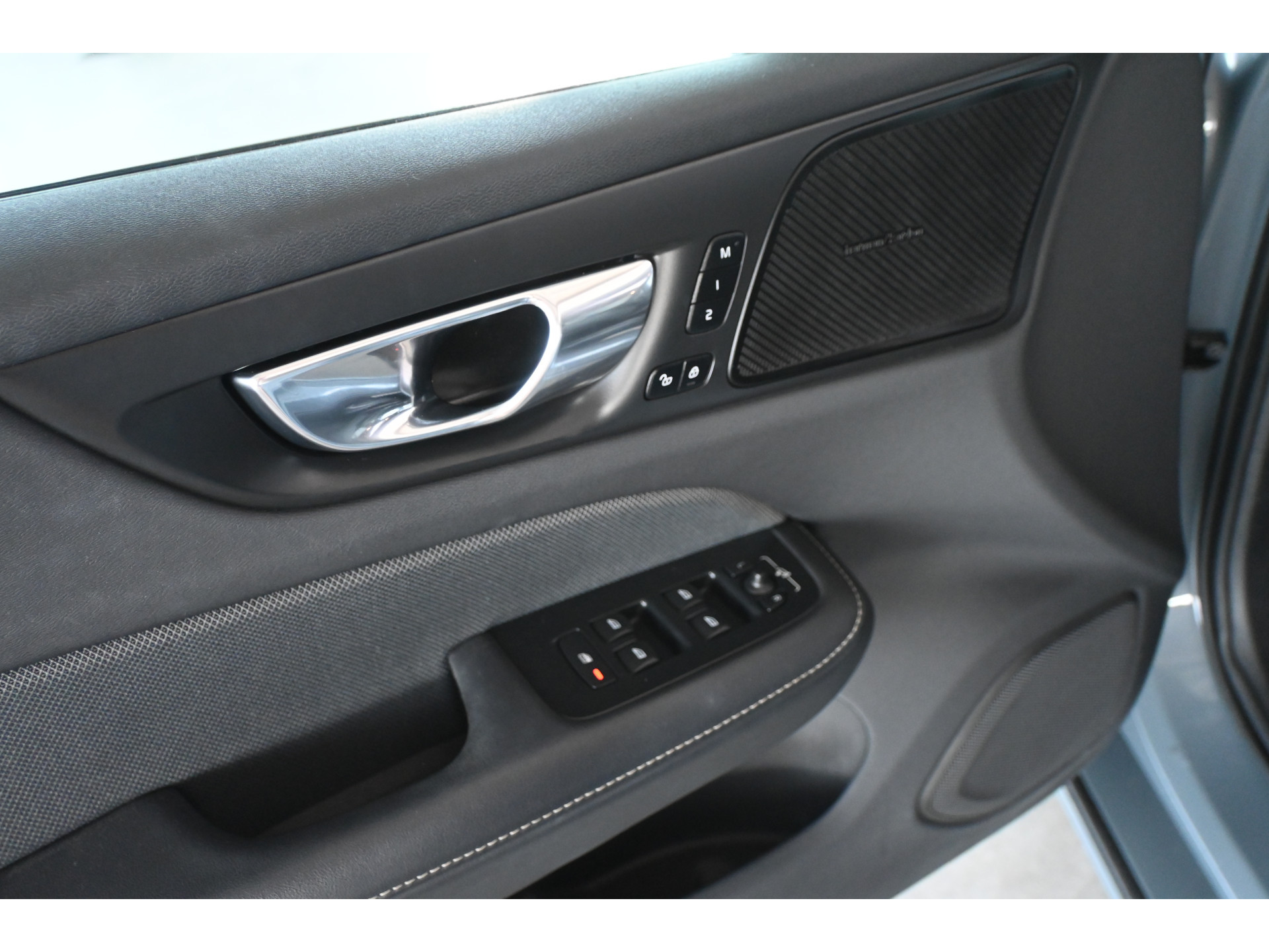Volvo V60 2.0 T8 Plug-in hybrid AWD Plus Bright Panoramdak Stoelverwarming Carplay Led Adaptieve Cruise  Clima Lane Assist Camera 100% Onderhouden! Inruil Mogelijk!