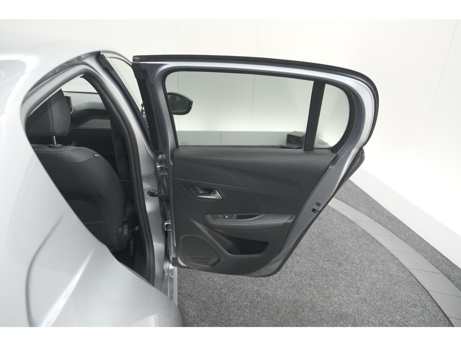 Peugeot 208 PureTech 100 Allure Pack | Nieuw Model | Apple CarPlay | Parkeersensoren | Climate Control