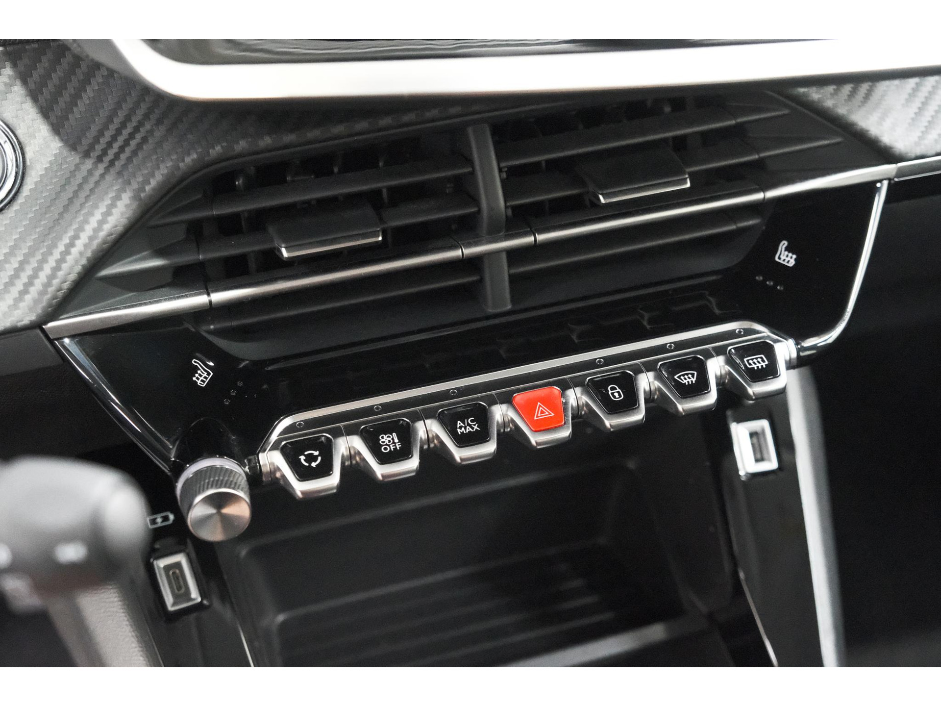 Peugeot e-208 EV Active Pack 50 kWh | 96,8% SOH | Navigatie | Parkeersensoren | Stoelverwarming
