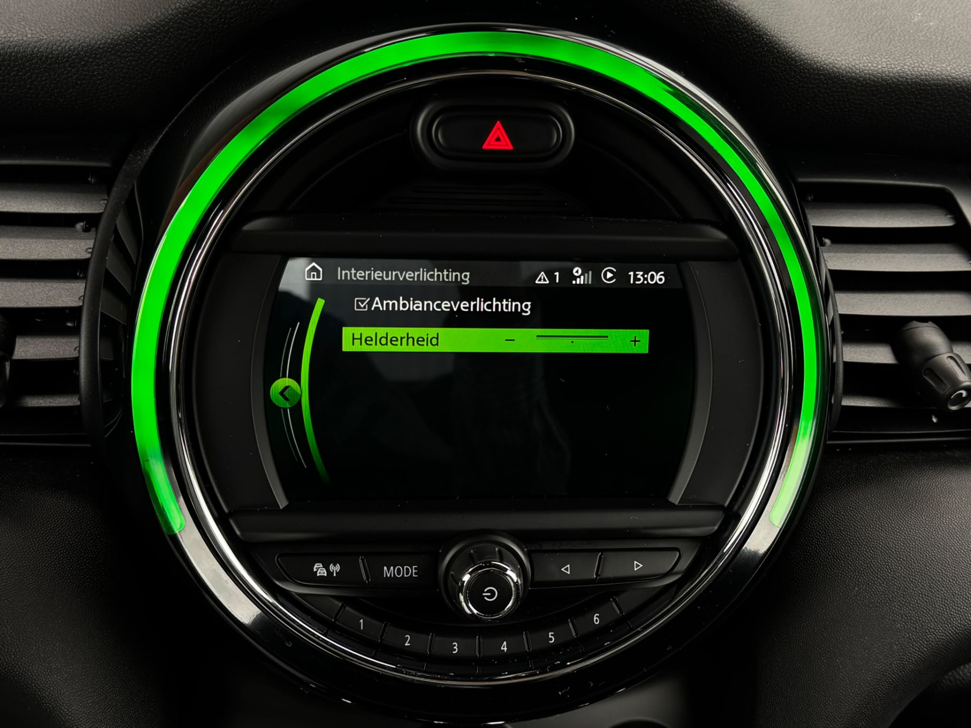 MINI 3-Deurs 1.5 Cooper 136PK Chili Apple-Carplay Leer LED
