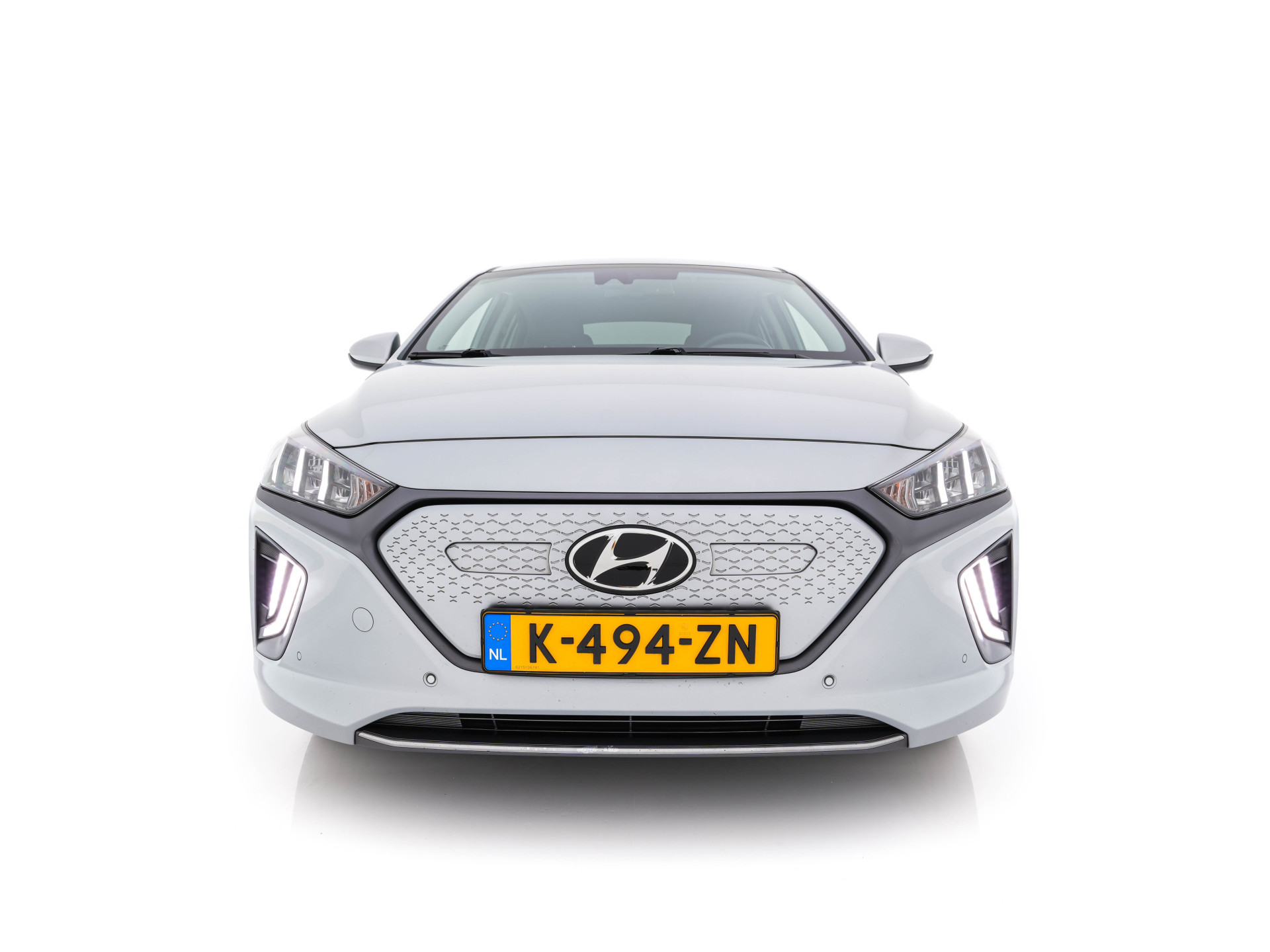 Hyundai IONIQ Premium EV 38 kWh {SOH-100%} Aut *HEATPUMP | LEATHER | FULL-LED | ADAPTIVE-CRUISE | KEYLESS | NAVI-FULLMAP | DAB | CAMERA | MEMORY-PACK | DIGI-COCKPIT | HEATED/VENTILATED-SEATS | CCS- FASTLOADER | PRIVACY-GLASS |