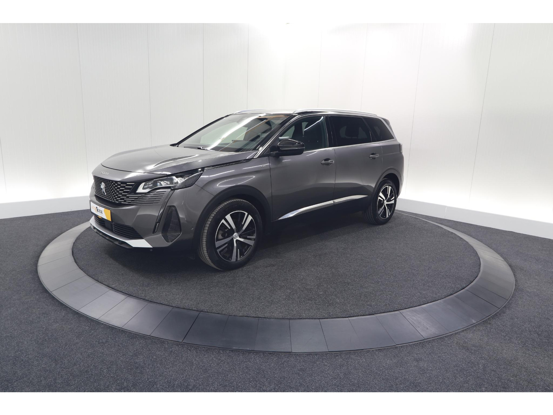 Peugeot 5008 PureTech 130 GT | Camera | Adaptieve Cruise Control | Dodehoekdetectie | Navigatie