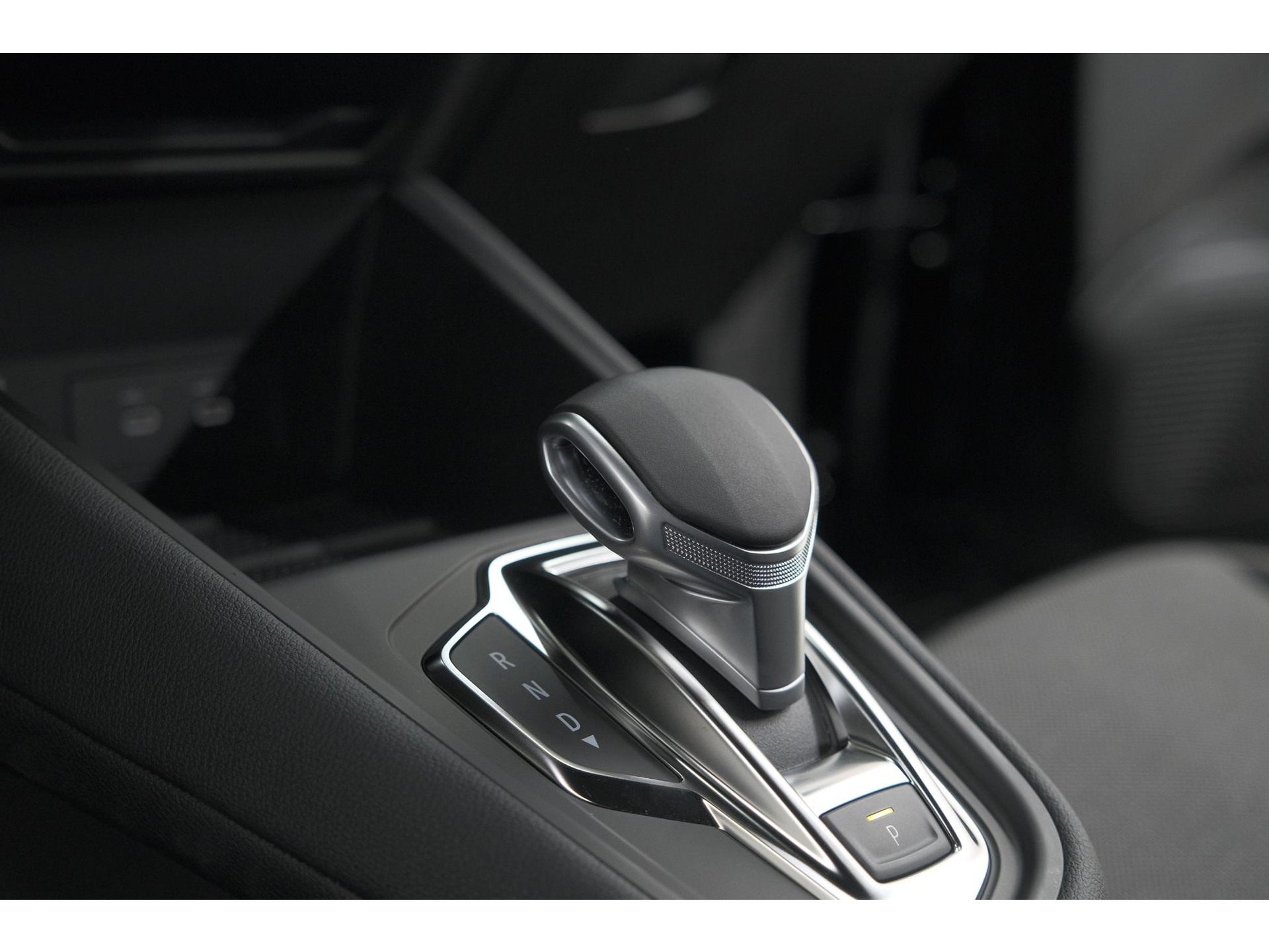 Renault Captur Mild Hybrid 160 EDC Techno | Pack Winter | Camera | Adaptieve Cruise Control | Apple Carplay