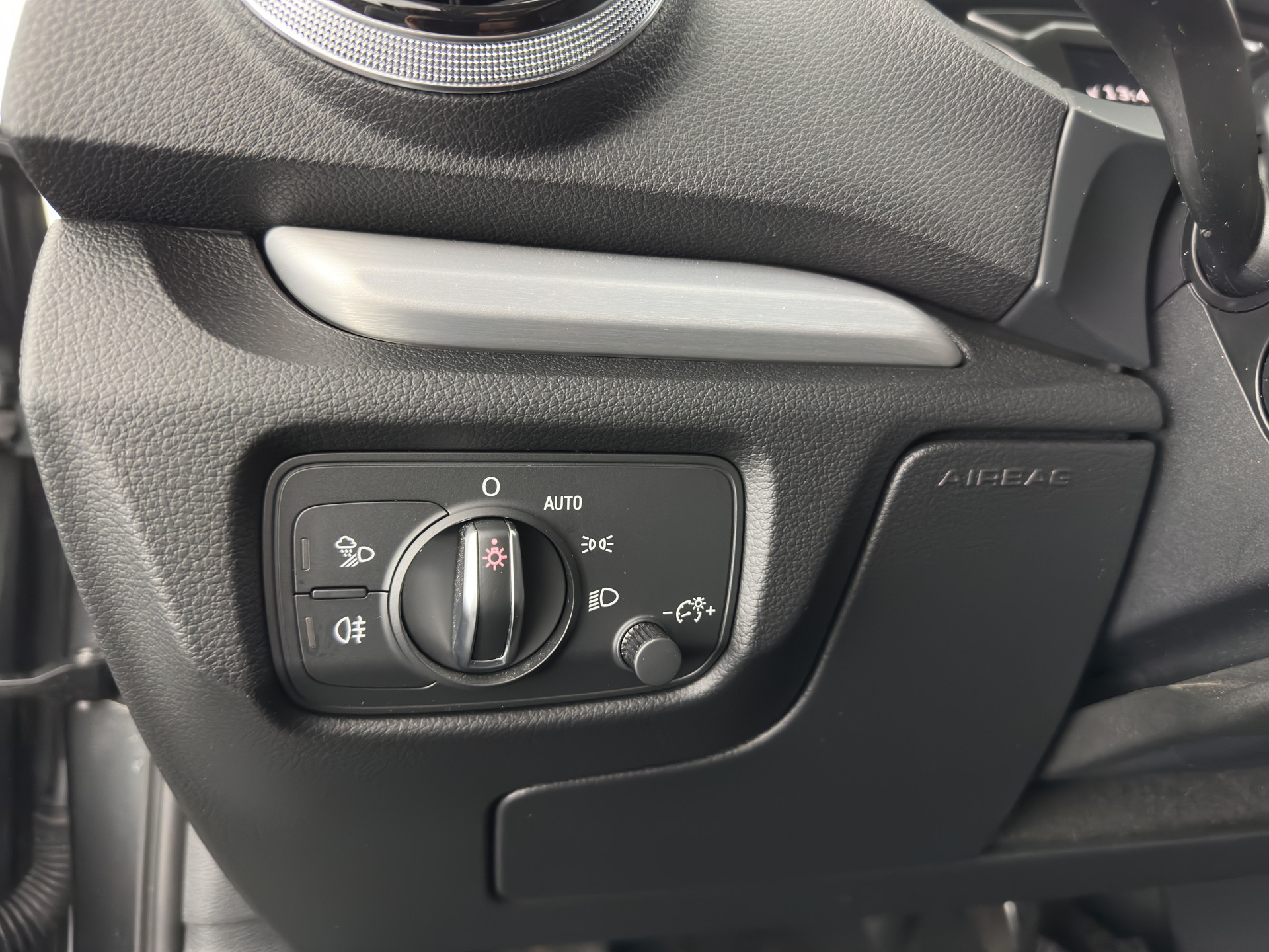 Audi A3 Sportback 1.4 e-tron Plug-In Pro Line plus Aut. *LEATHER-FABRIC | FULL-LED | NAVI-FULLMAP | KEYLESS | SPORT-SEATS | AUDI-SOUND | TOWBAR | 17''ALU*