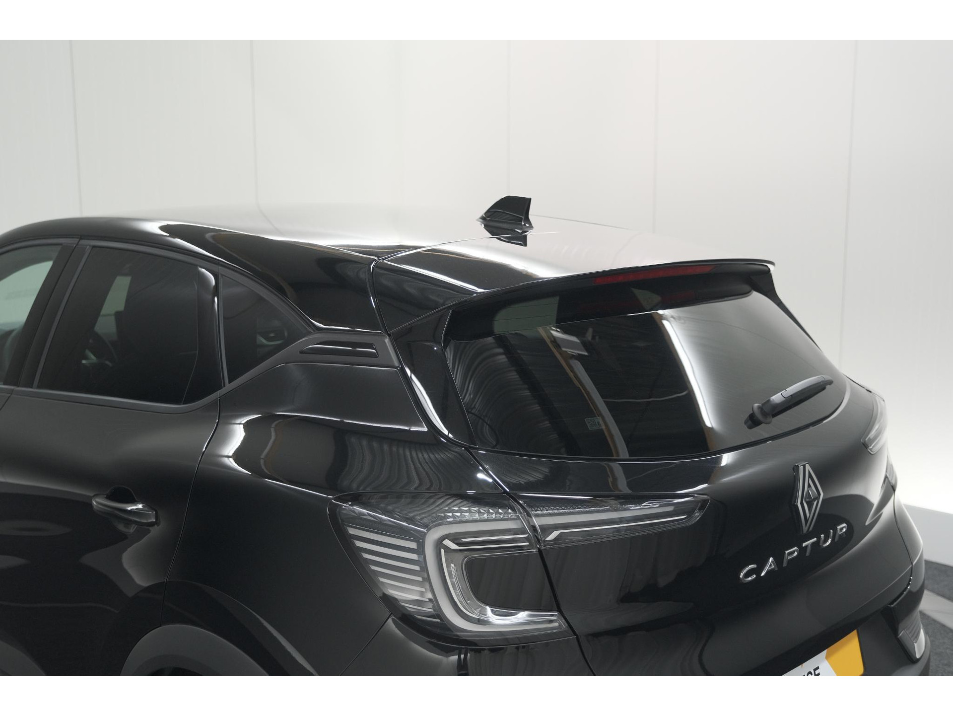 Renault Captur 1.3 mild hybrid 160 techno | Trekhaak | Pack Winter | Camera | Adaptieve Cruise