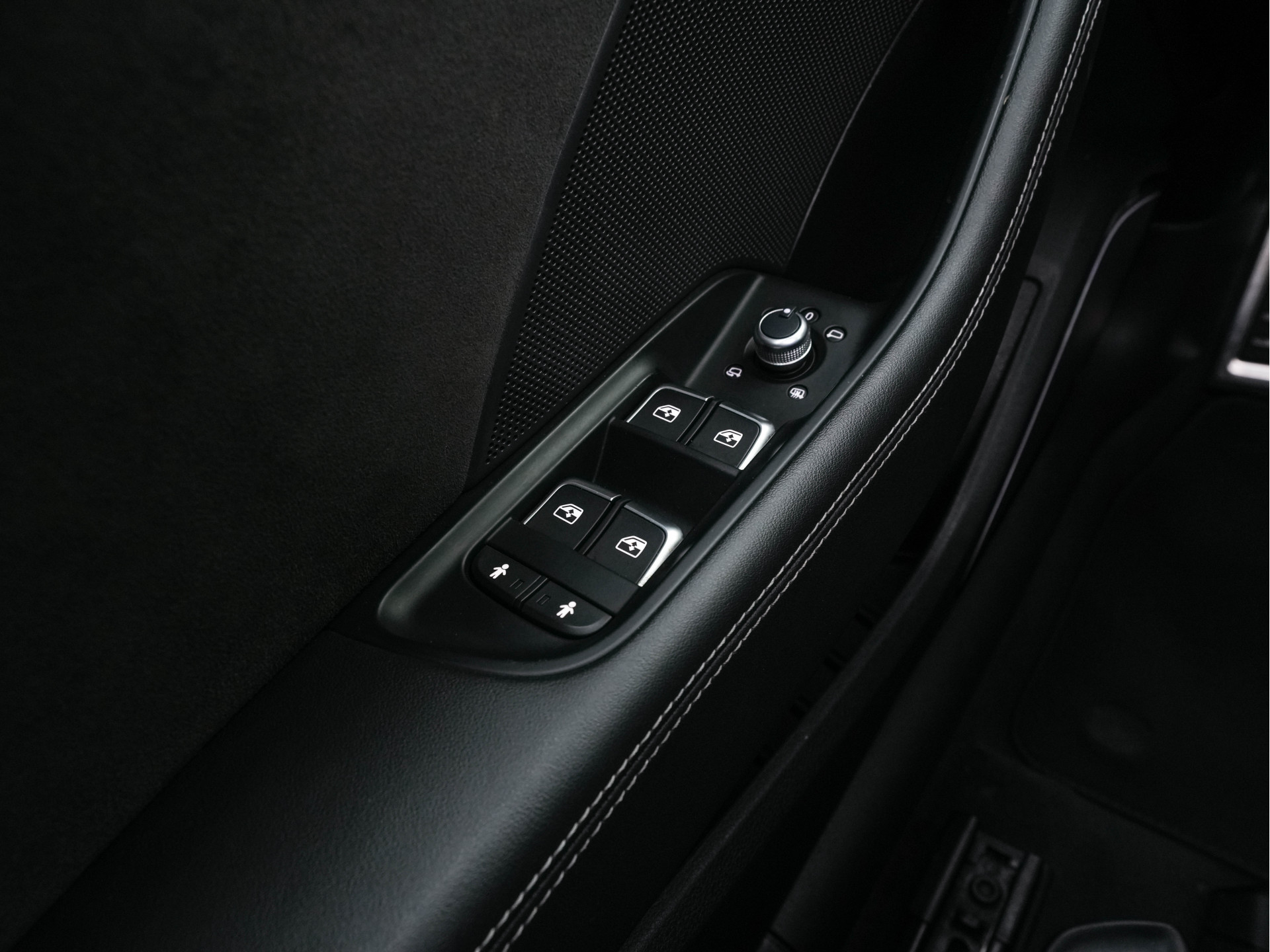 Audi RS3 2.5 TFSI quattro Aut. *RS-SEATS | PANO | NAPPA-FULL-LEATHER | DIGI-COCKPIT | BANG&OLUFSEN | APPLE-CARPLAY | ADAPTIVE-CRUISE | BLIND-SPOT | CAMERA | KEYLESS | NAVI-FULLMAP | DAB+ | MAGNETIC-RIDE | 19''ALU*