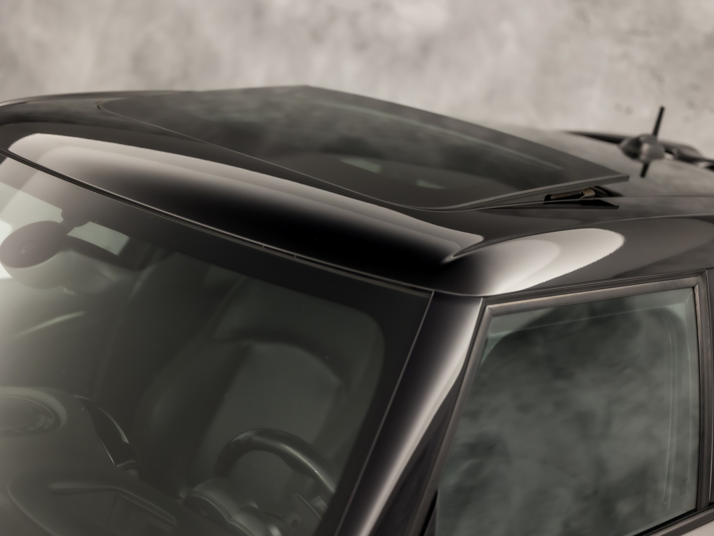 MINI 5-deurs 2.0 Cooper S Chili Edition 192Pk Automaat (PANORAMADAK, GROOT NAVI, HEAD-UP DISPLAY, LEDER, STOELVERWARMING, SPORTSTOELEN, GETINT GLAS, PARKEERSENSOREN, NIEUWSTAAT)