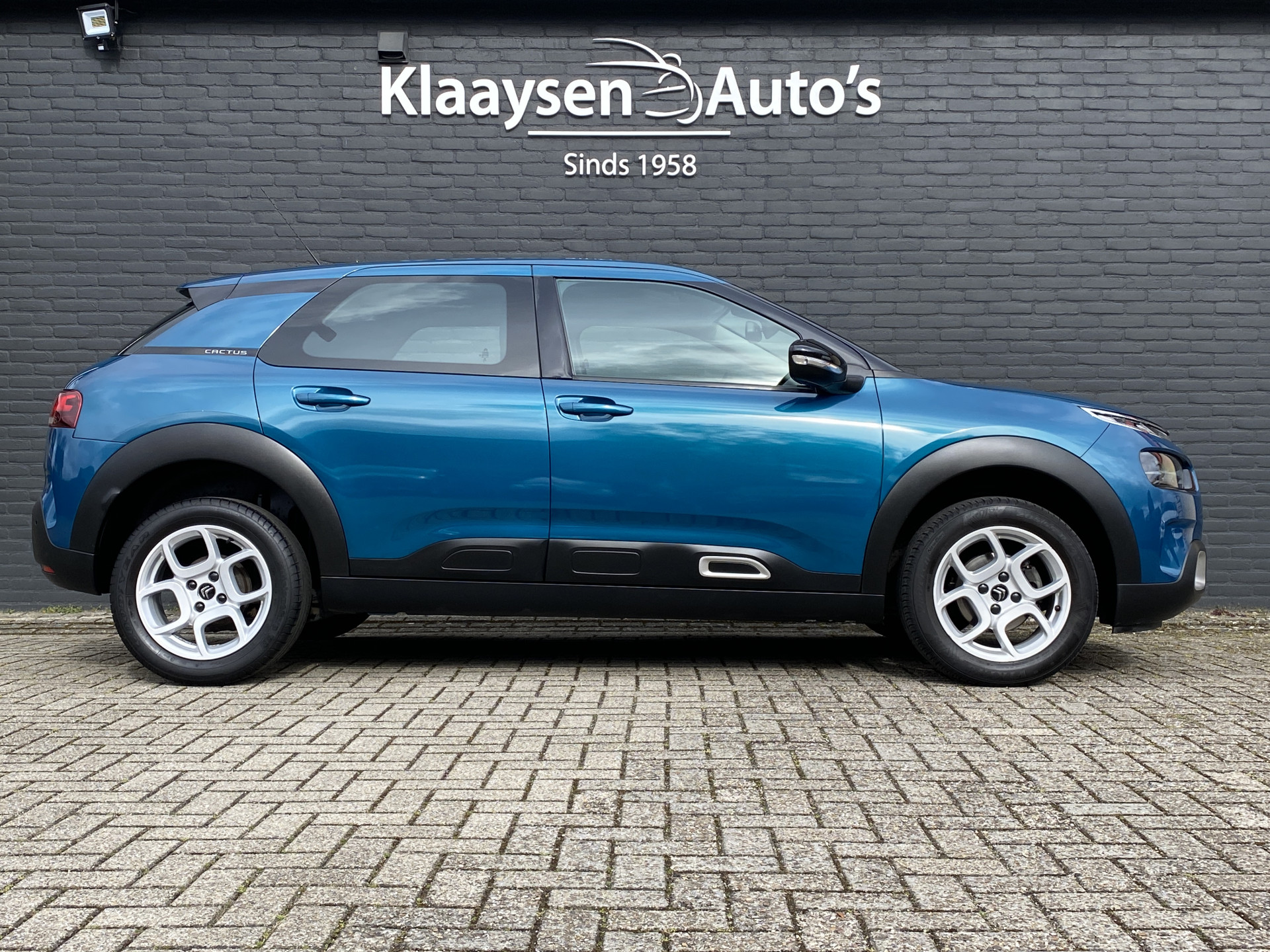 Citroën C4 Cactus 1.2 PureTech Business | navigatie | trekhaak | cruise control | parkeersensoren | apple carplay/android auto