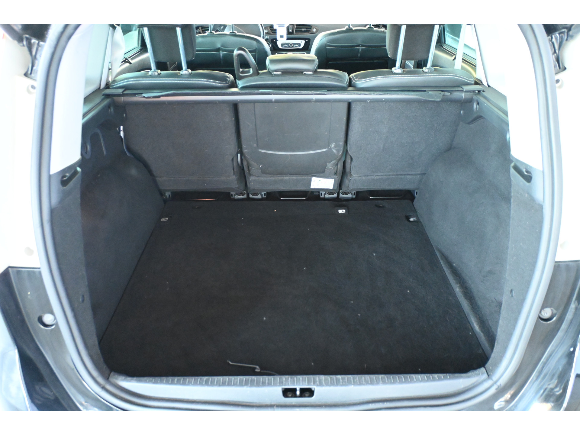 Renault Grand Scenic 1.5 dCi Bose Automaat Clima Navigatie Cruise Control Rijlaarprijs! Inruil Mogelijk!