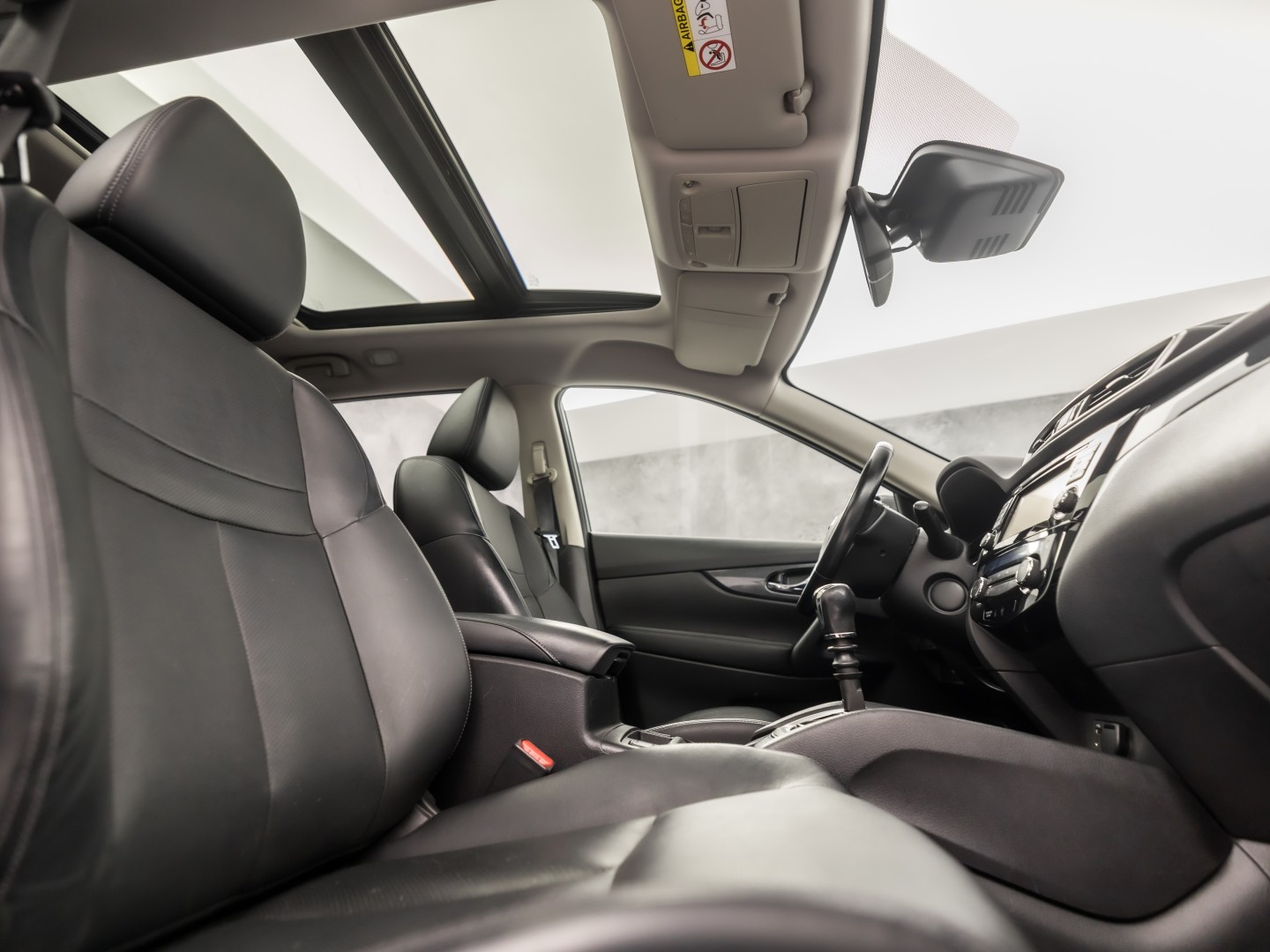 Nissan X-Trail 1.6 DIG-T Tekna 7 Persoons 163Pk (PANORAMADAK, TREKHAAK, NAVIGATIE, 360 CAMERA, LEDER, STOELVERWARMING, SPORTSTOELEN, GETINT GLAS, CRUISE, NIEUWSTAAT)