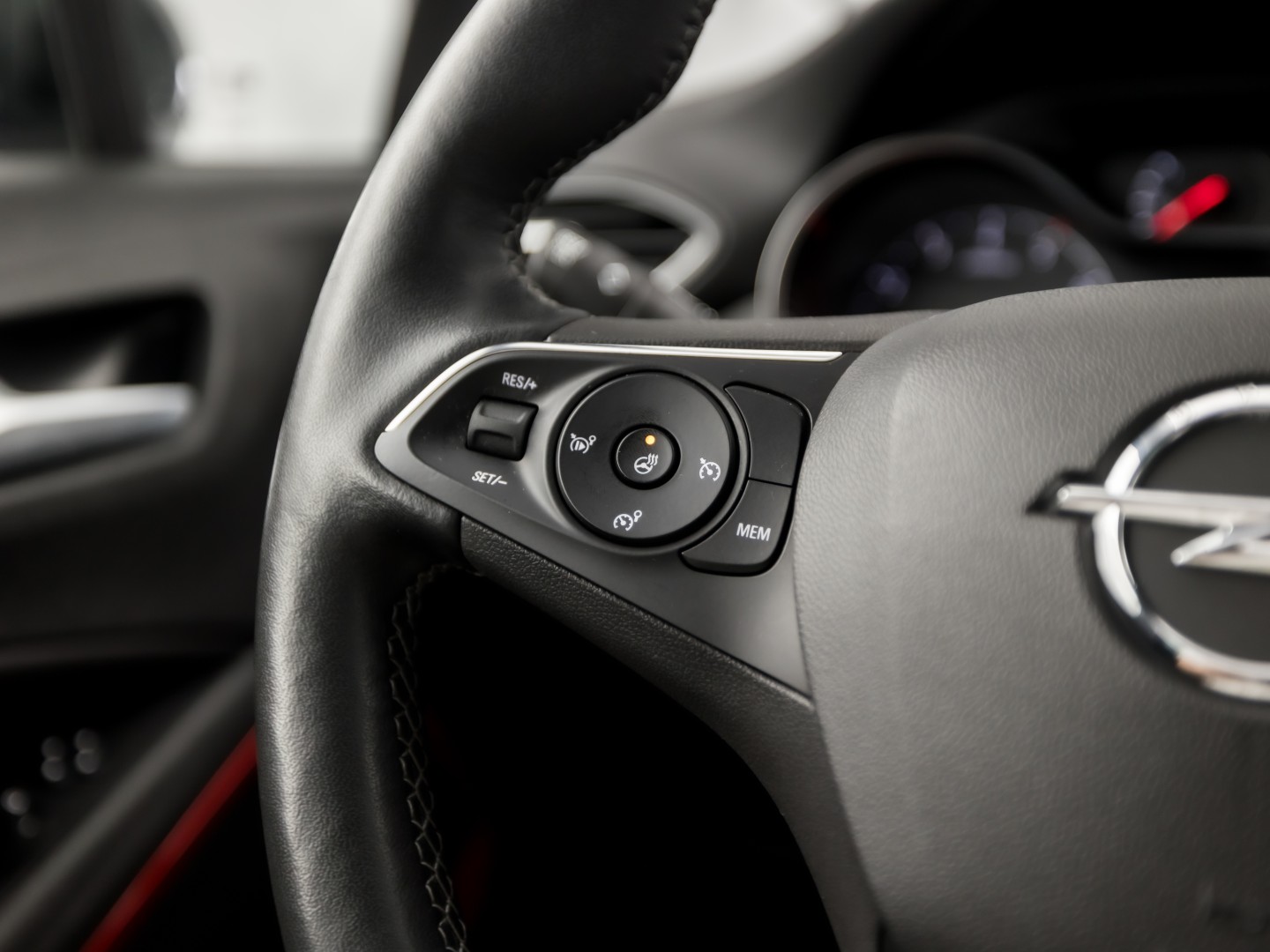 Opel Crossland 1.2 Turbo GS Sport Automaat 131Pk (TWO TONE, GROOT NAVI, APPLE CARPLAY, 360 CAMERA, LM VELGEN, STOELVERWARMING, NIEUWE APK, NIEUWSTAAT)