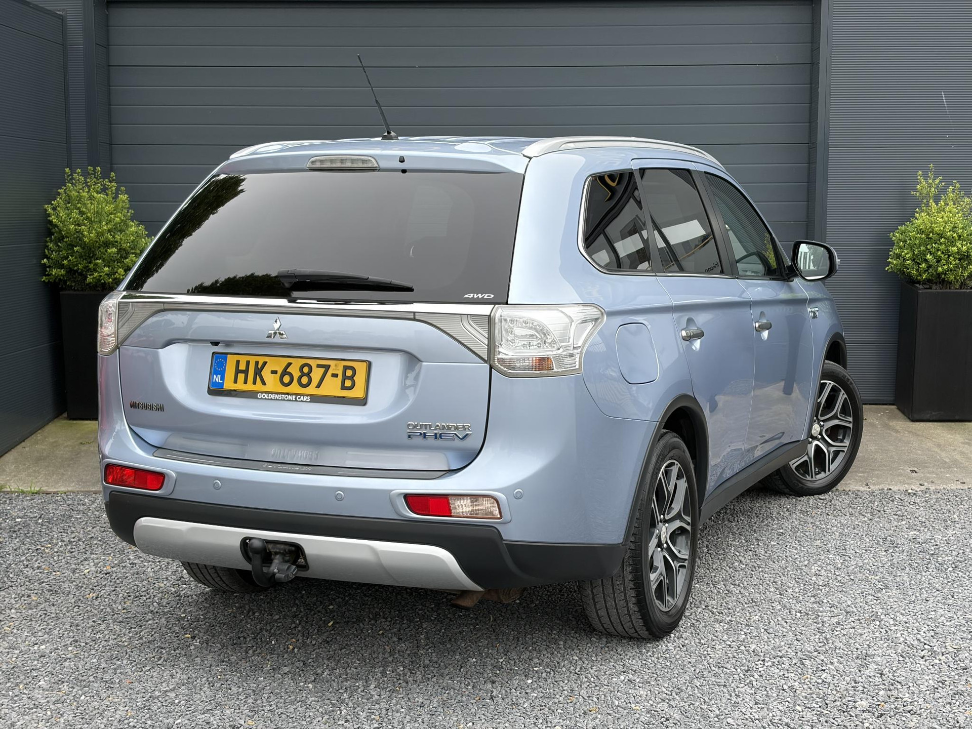 Mitsubishi Outlander 2.0 PHEV Executive Edition Trekhaak,Schuifdak,Leder,Stoelverw-Koeling,Camera,Navi,Keyless,Clima,Cruise,Lm velgen,Pdc,V+A,Rijstrooksensor,Extra velgen,N.A.P,Nieuwe Apk bij Aflevering
