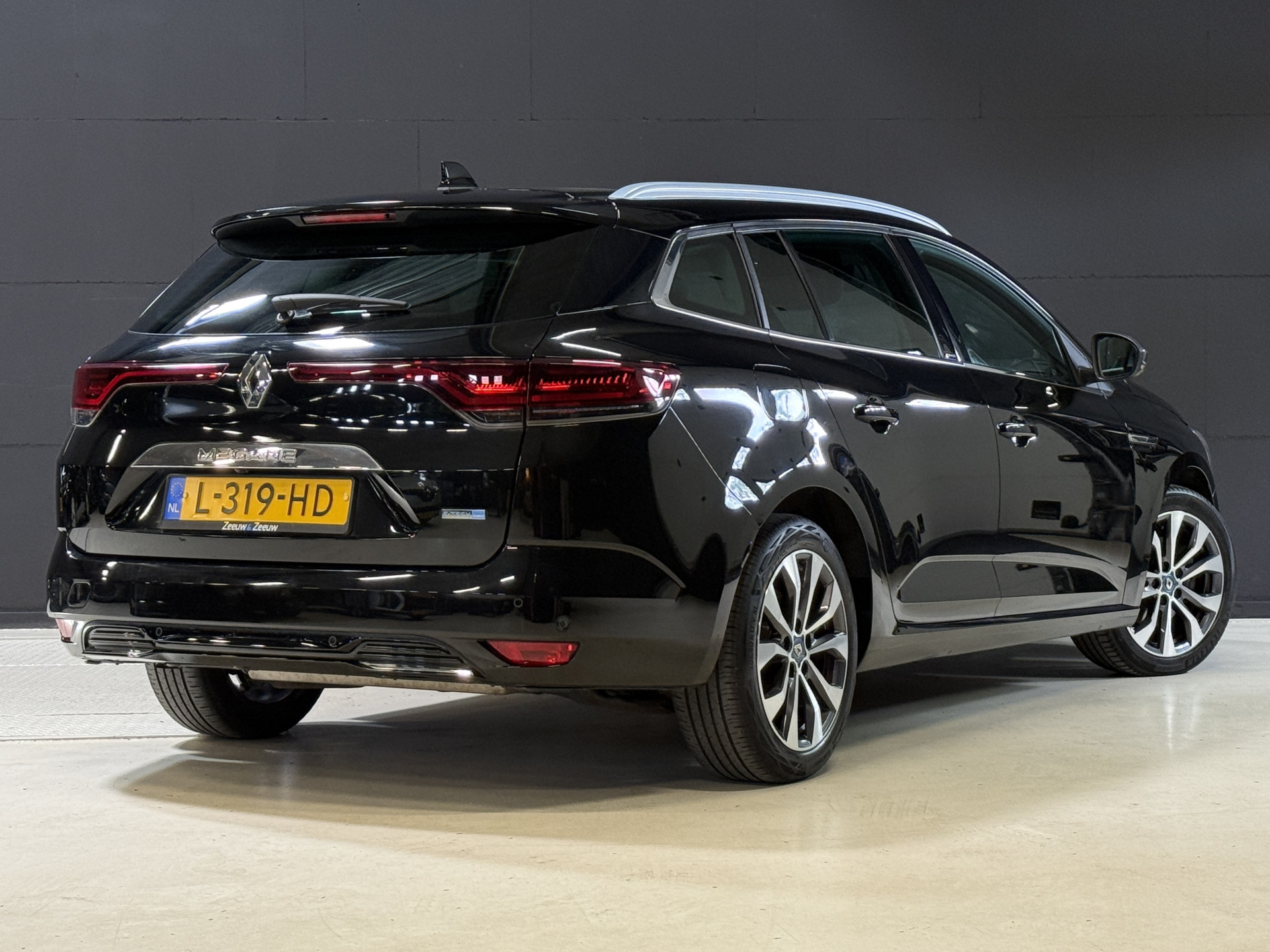 Renault Mégane Estate 1.6 E-Tech Plug-In Hybrid 160 Business Edition One | Apple Carplay | Stoel/stuurverwarming | Full LED | Keyless