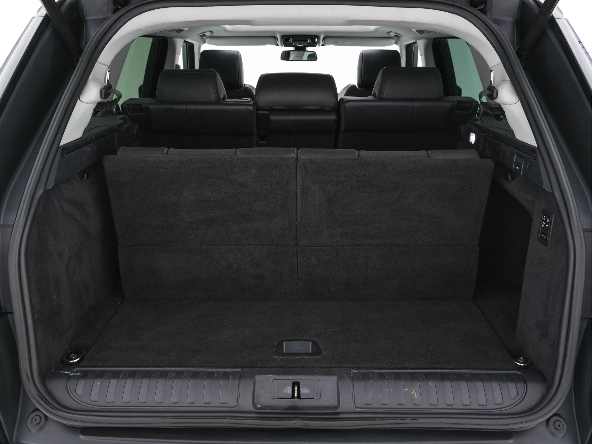 Land Rover Range Rover Sport 3.0 TDV6 HSE Dynamic [ 7-Pers ] Aut. *PANO | LEATHER | BI-XENON | NAVI-FULLMAP | CAMERA | CRUISE | HEAD-UP | MEMORY-PACK | HEATED-COMFORTSEATS | PRIVACY-GLASS | SHIFT-PADDLES | TOWBAR | 20"ALU*