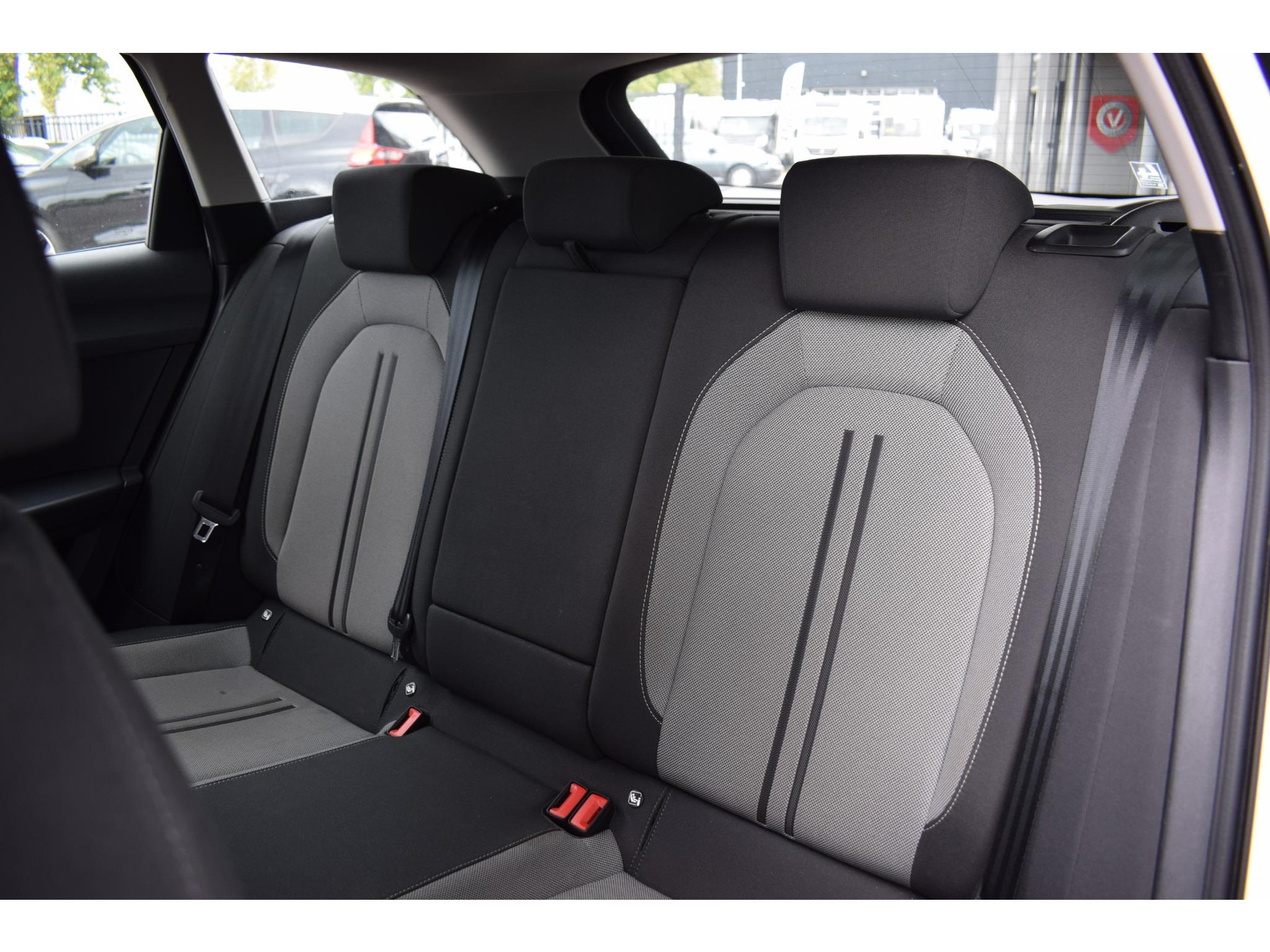 SEAT Leon Sportstourer 1.0 TSI Style | Apple CarPlay | Sportstoelen | Cruise | Climate