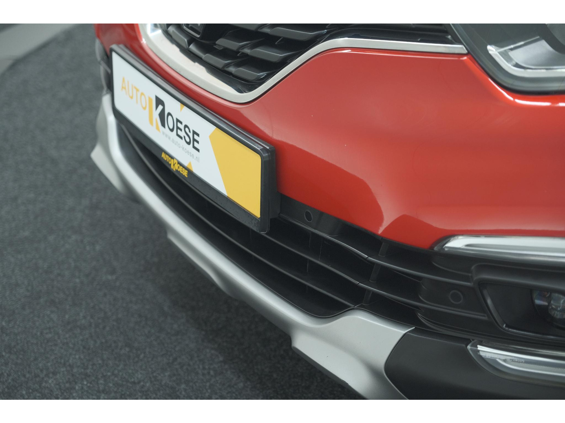 Renault Captur TCe 120 EDC Intens | Trekhaak | Camera | Navigatie | Parkeersensoren