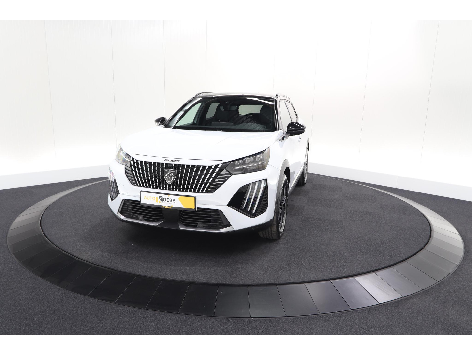 Peugeot e-2008 EV GT 50 kWh | 11 KW Laadfunctie | 360 Camera | Dodehoekdetectie | Apple Carplay