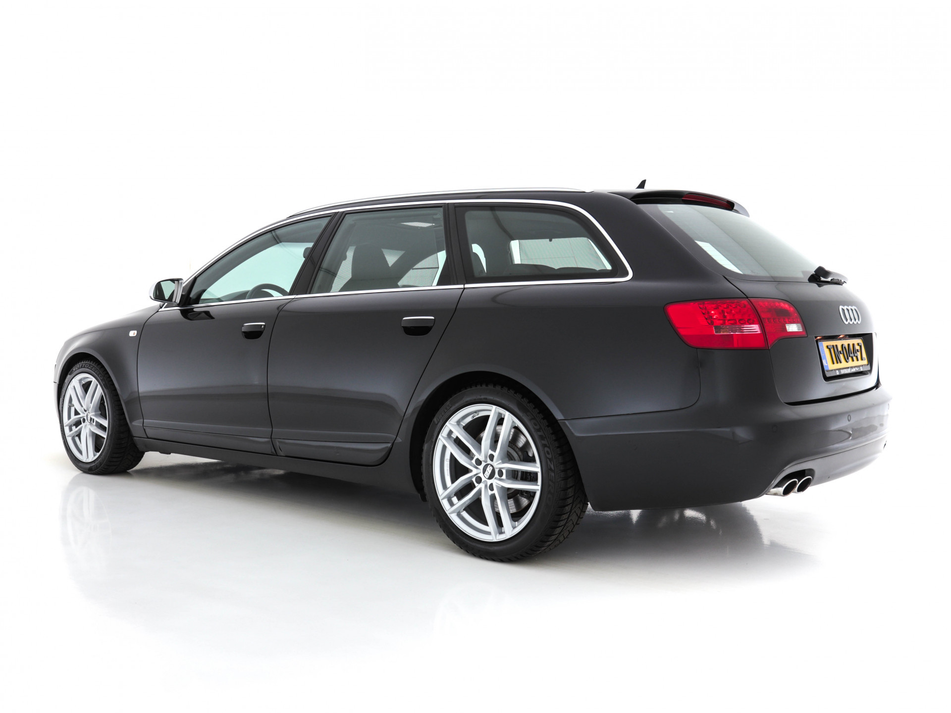 Audi S6 Avant S6 5.2 FSI Quattro [⚠️] Aut. *PANO | LEATHER | XENON-PLUS | NAVI-FULLMAP | SPORT-SEATS | BOSE-SURROUND | ECC | DECOR-CARBON | PDC | HEATED-SPORTSEATS | SHIFT-PADDLES |  CRUISE | 18"ALU*