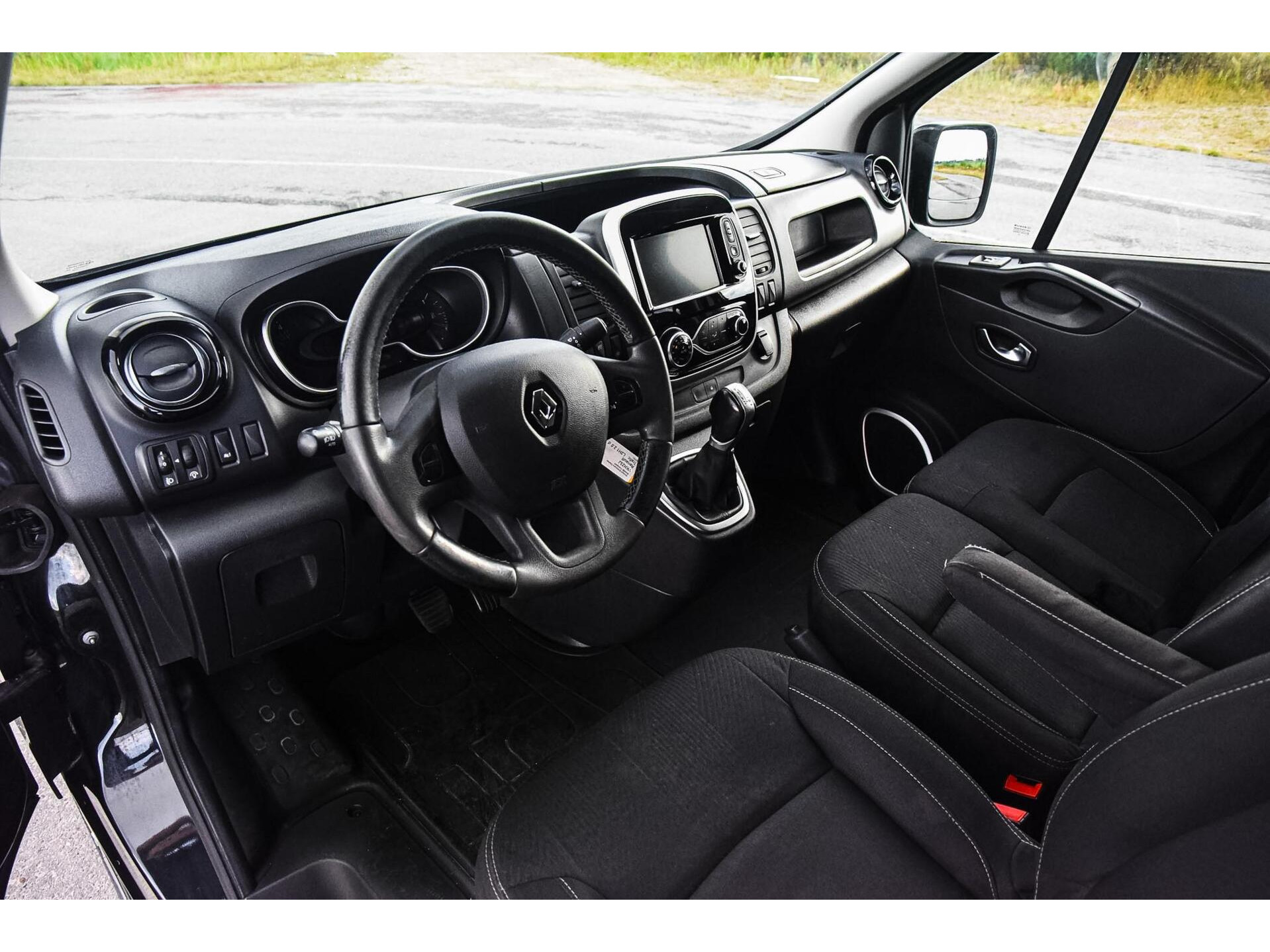 Trafic 2.0 dCi 145 DC Luxe | Automaat | 6-Pers
